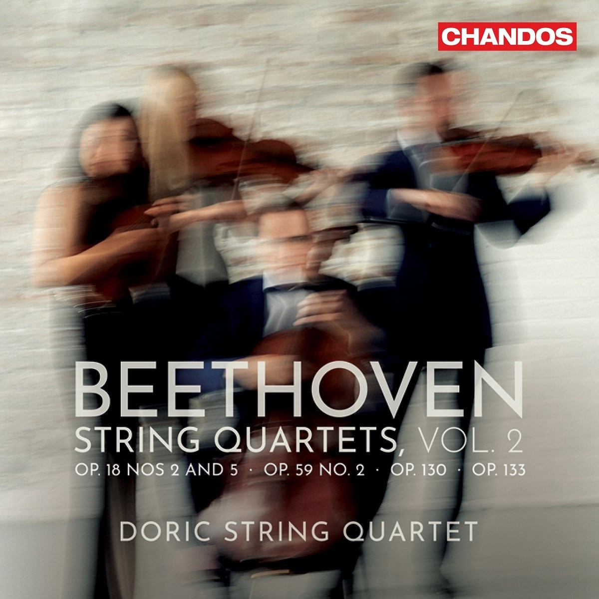 Un quartetto d'archi si esibisce, intitolato Beethoven String Quartets Vol. 2.