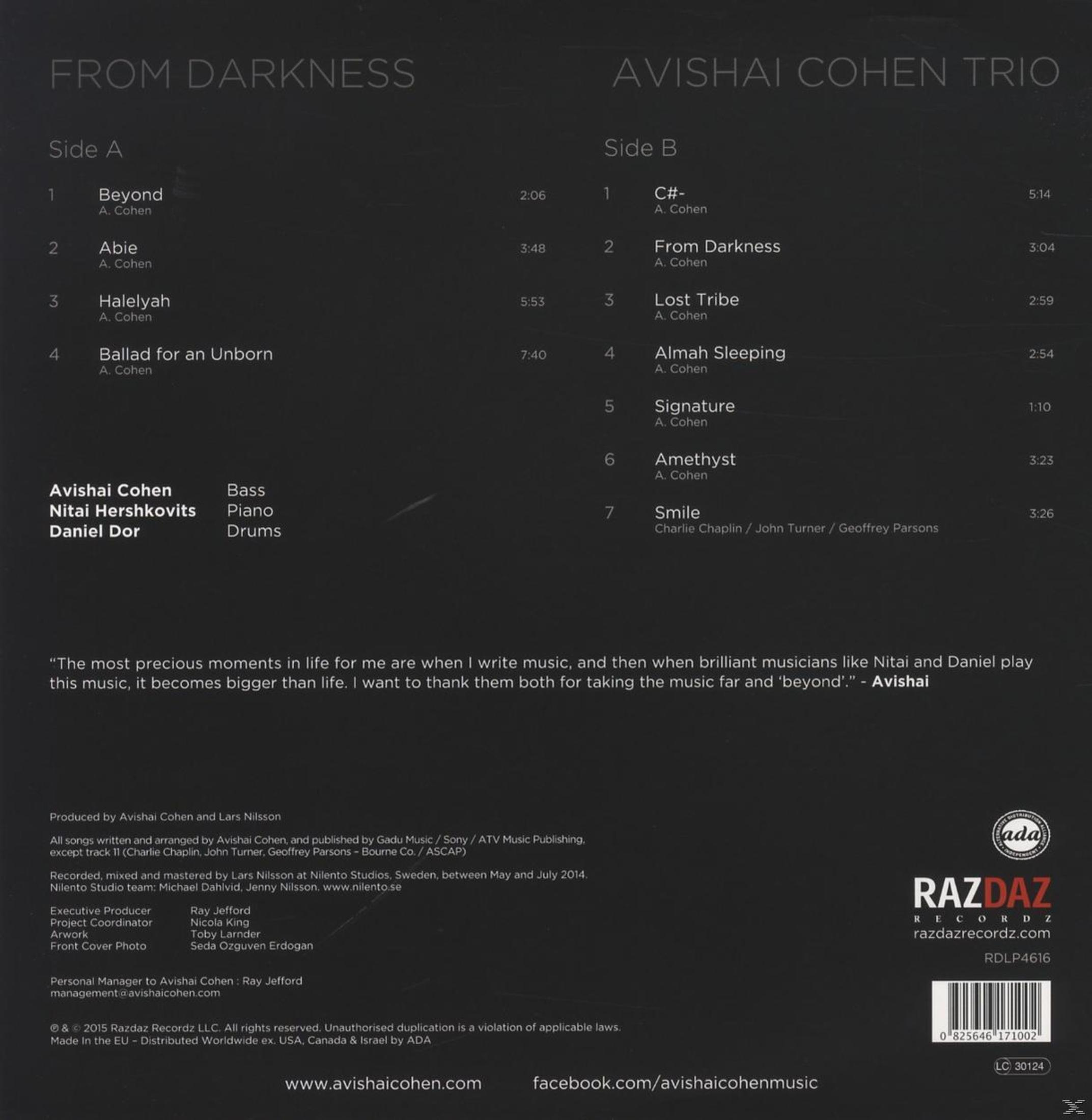 Copertina dell'album con elenco tracce per Avishai Cohen Trio, "From Darkness".