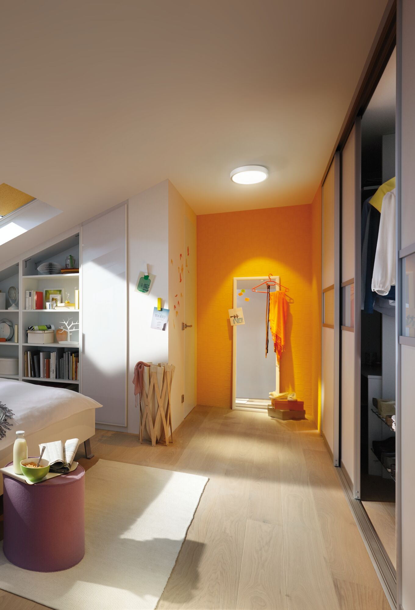 Una camera da letto con parete arancione, armadio e letto.
