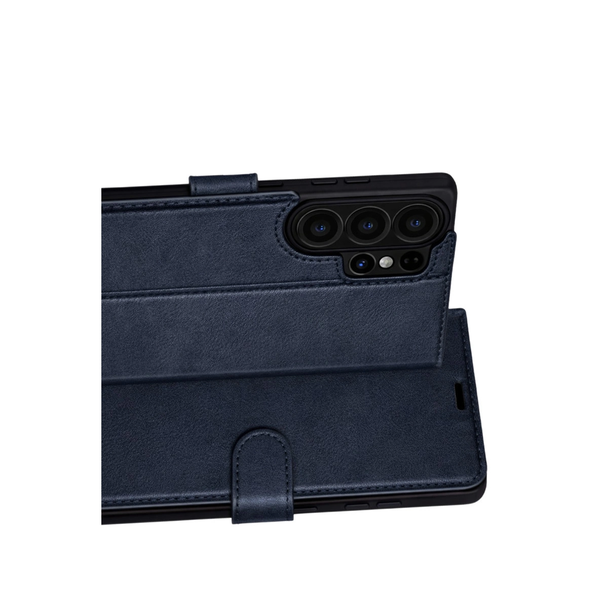 Kameralı ve tokalı kapaklı lacivert telefon kılıfı.