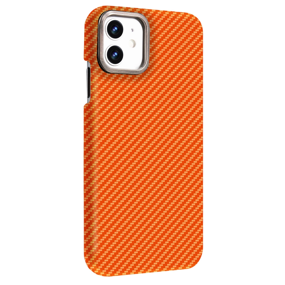 Karbon desenli turuncu telefon kılıfı ve gümüş kamera çerçevesi.
