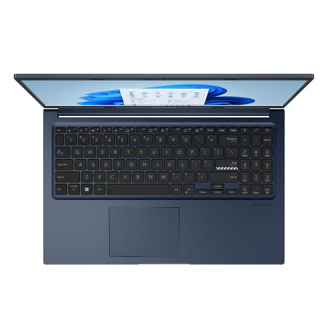 Niebieski laptop jest otwarty, na ekranie wyświetlone są dokumenty.