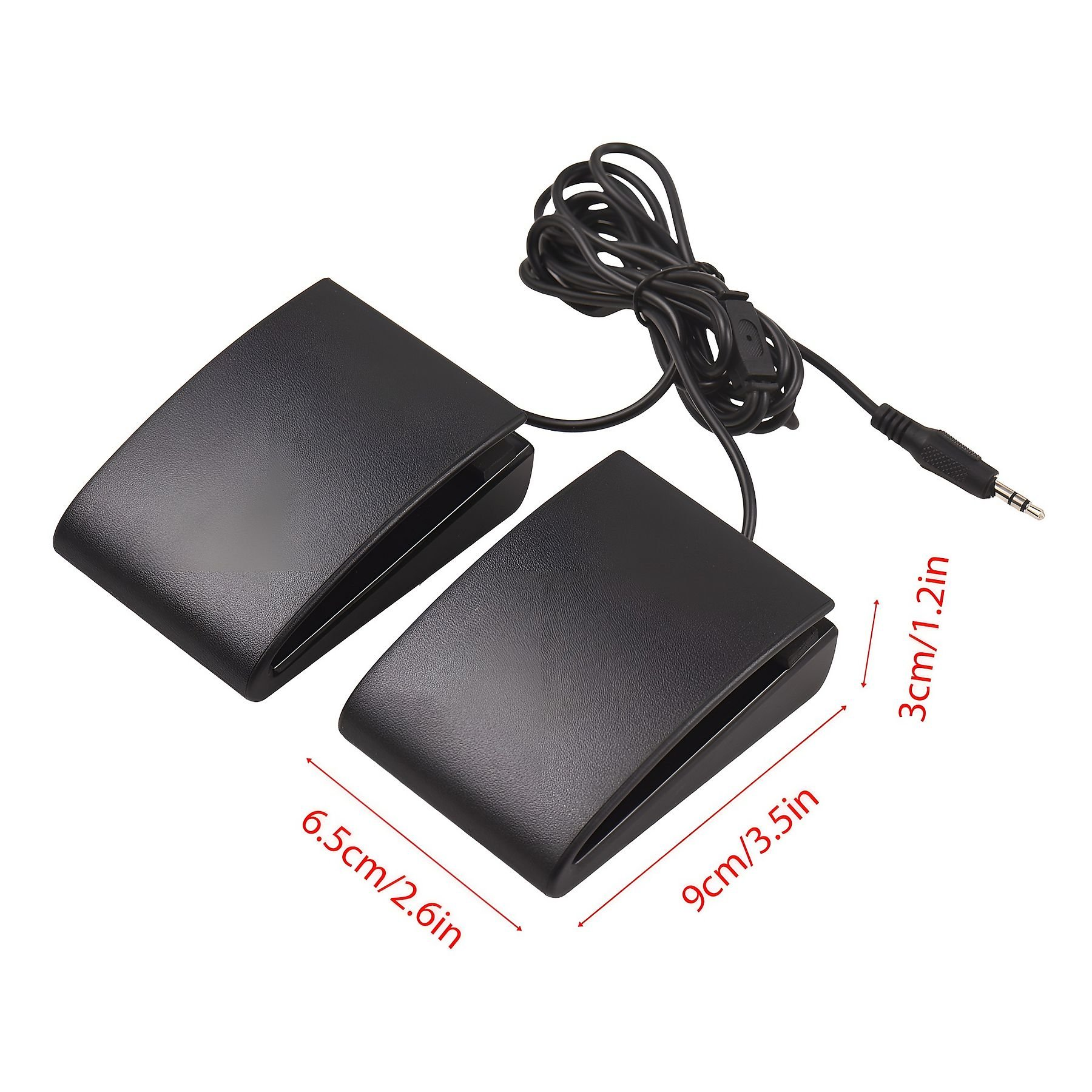 Zwei schwarze Lautsprecher mit Kabel und 3,5-mm-Stecker.