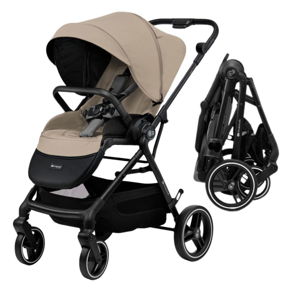Ein beige-schwarzer Kinderwagen ist geöffnet, daneben ein zusammengeklappter.