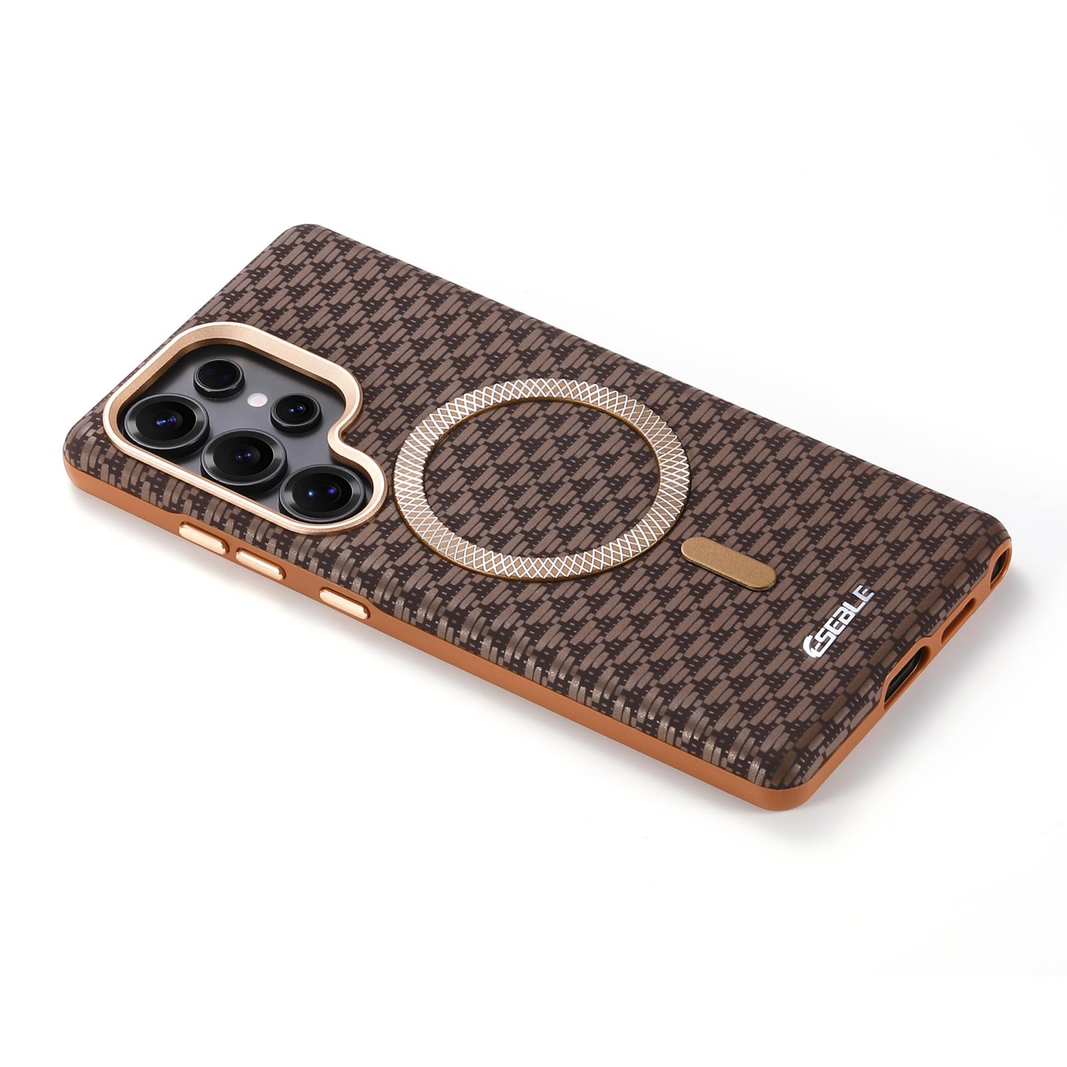 Funda de teléfono marrón estampada con recorte de cámara y anillo MagSafe.