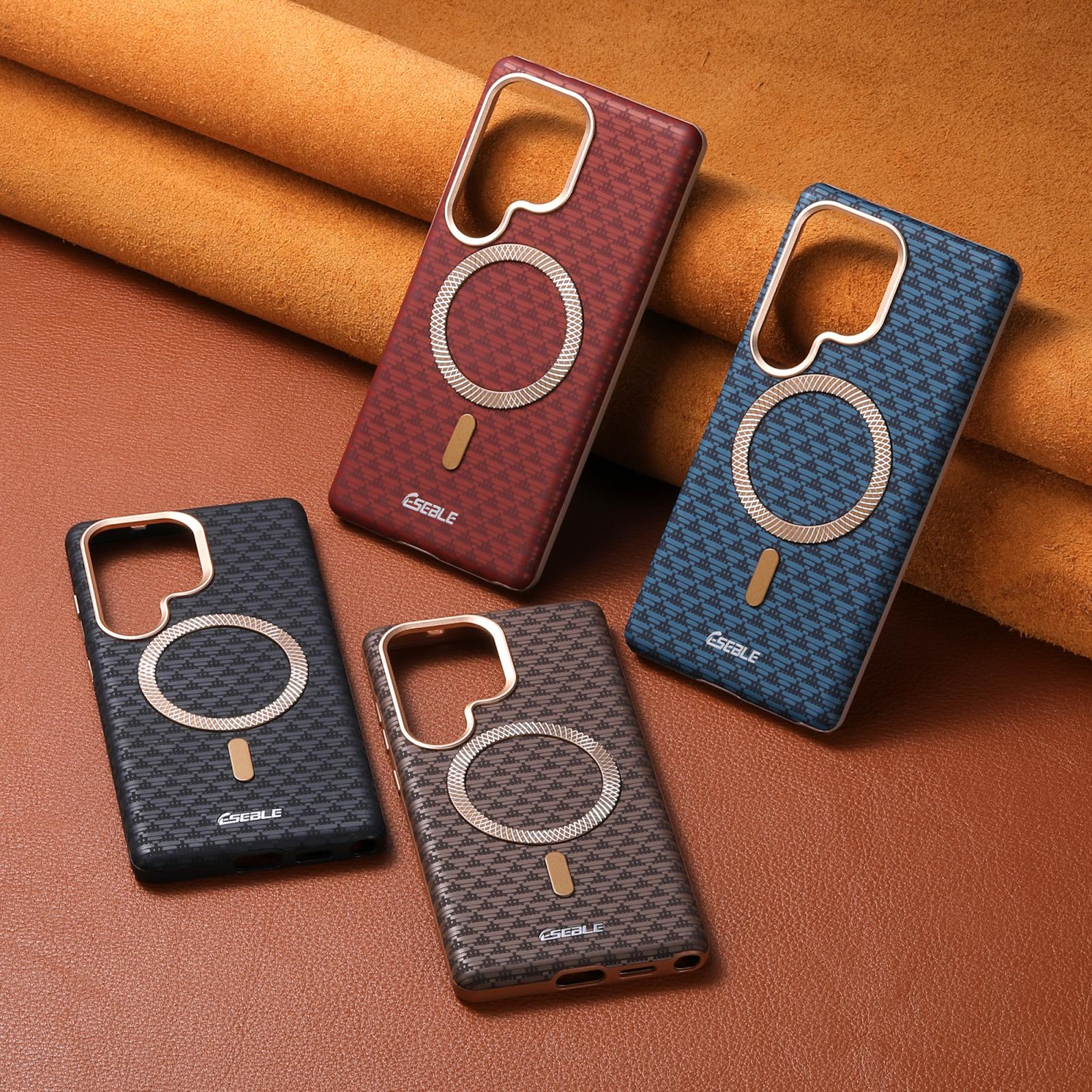 Cuatro fundas de teléfono estampadas con anillos magnéticos y recortes para cámara.