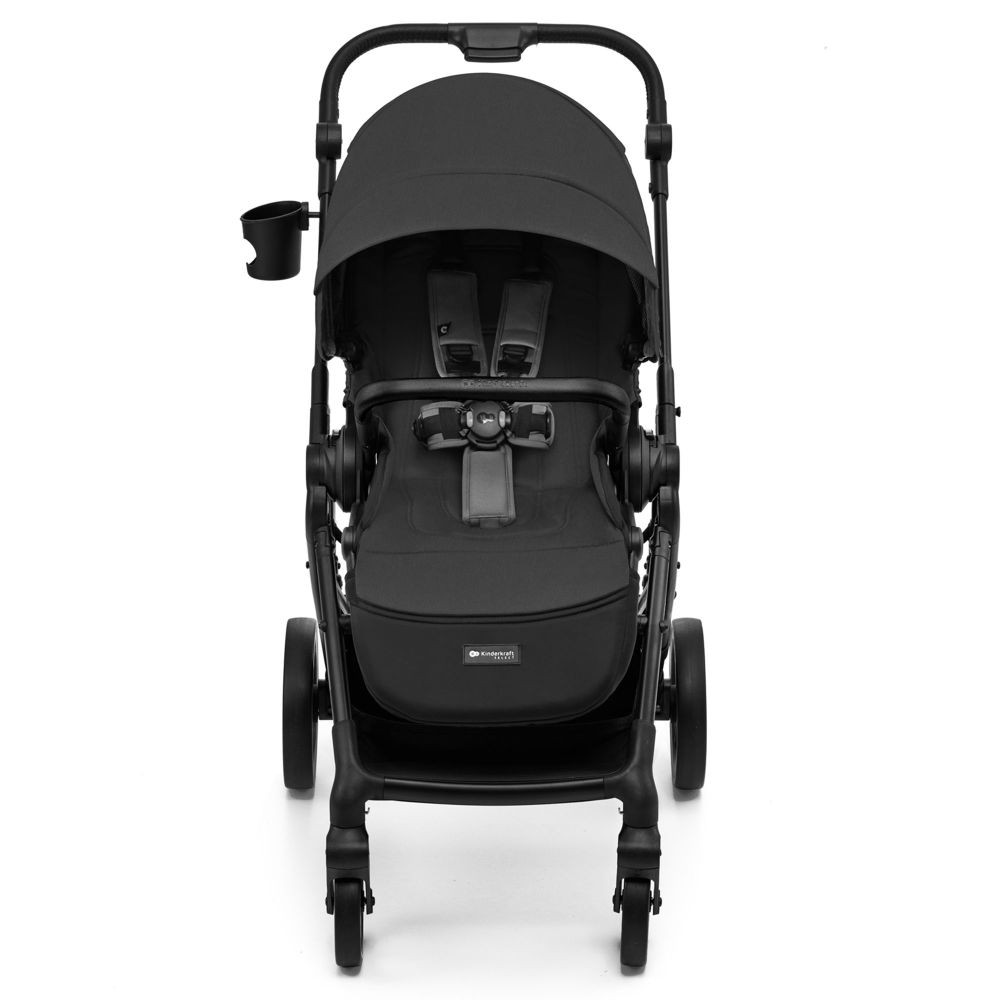 Schwarzer Kinderwagen mit Sitz, Verdeck, Gurt und Getränkehalter.