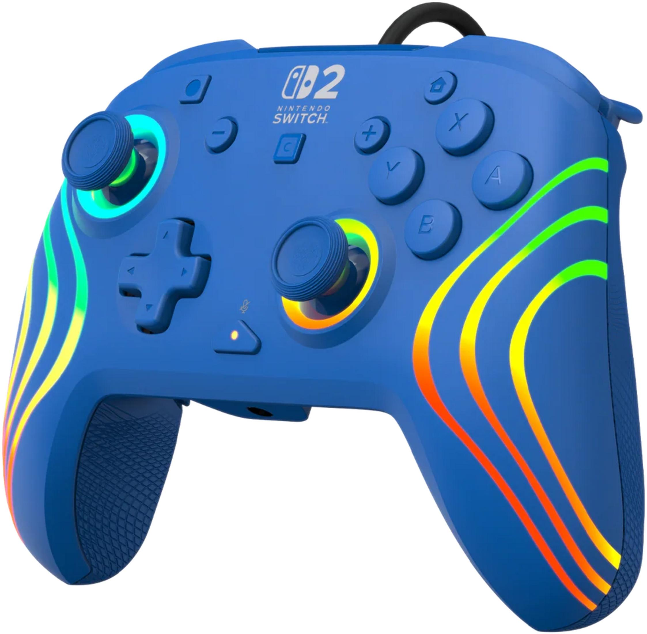 Ein blauer Nintendo Switch Pro Controller mit bunten Lichtstreifen und leuchtenden Joysticks.