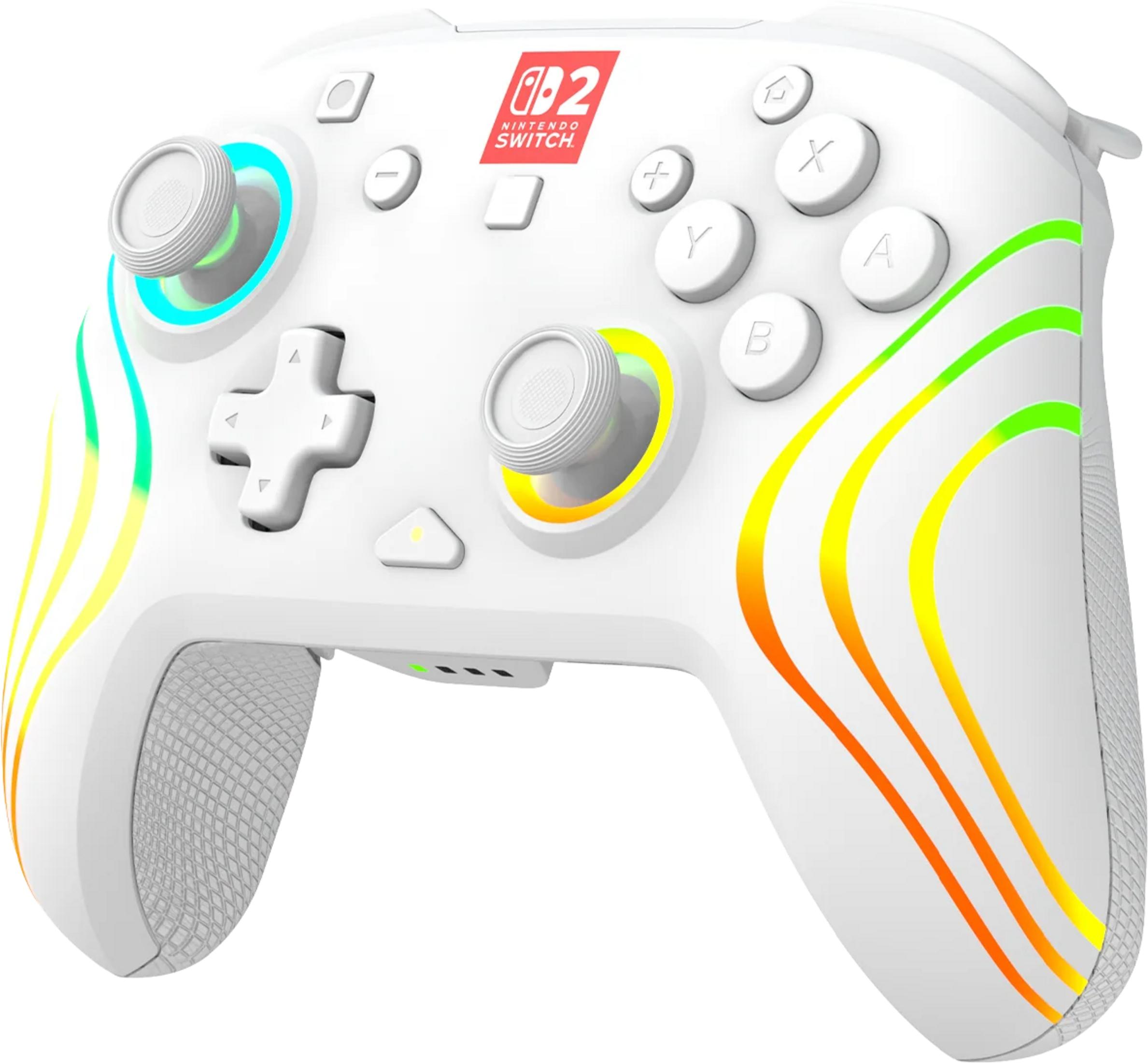 Un controller Nintendo Switch bianco con archi luminosi colorati e illuminazione RGB.
