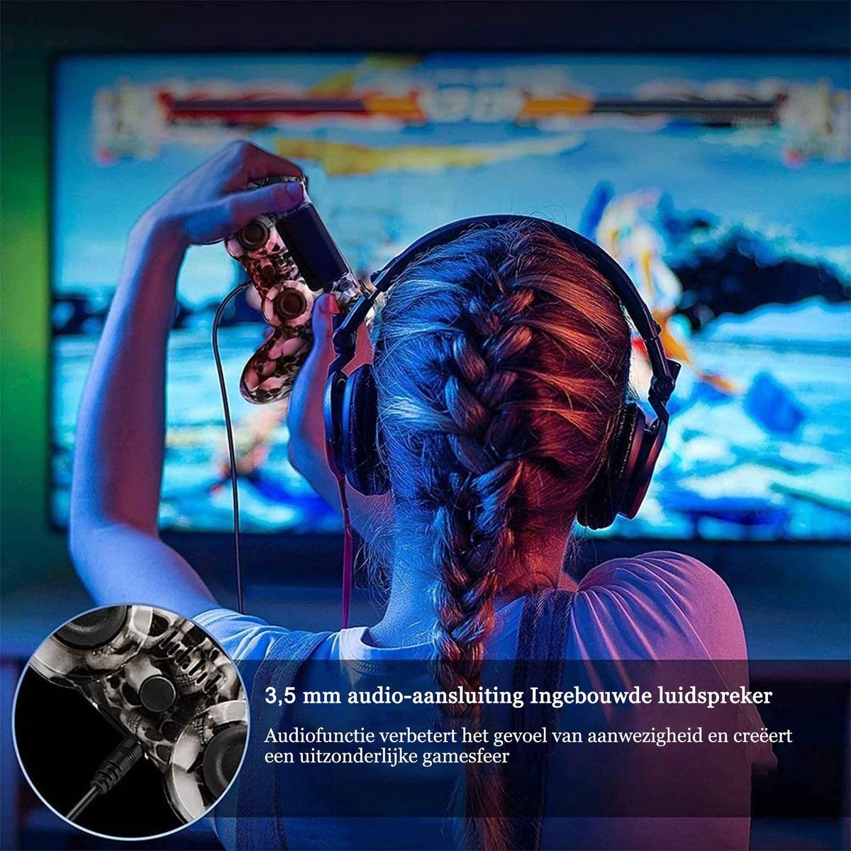 Mädchen mit Kopfhörern spielt Videospiel mit Controller und blickt auf Bildschirm.