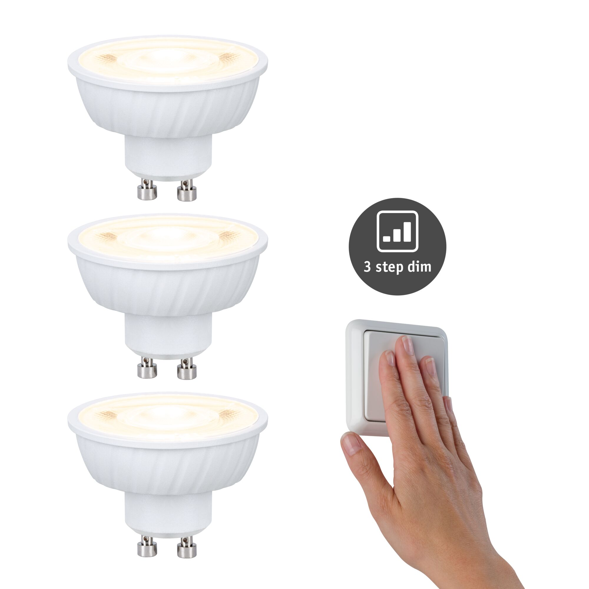 Trzy białe żarówki LED GU10 i przełącznik z ręką.