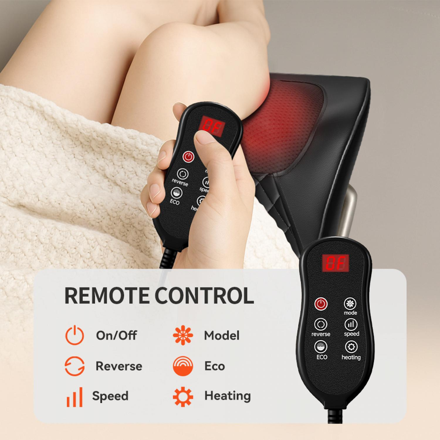 Eine Hand hält eine Massagegerätesteuerung mit roten Tasten.