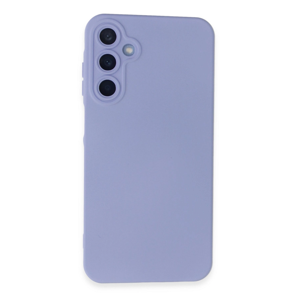 Üç kamera lensi ve flaşlı mor telefon kılıfı.