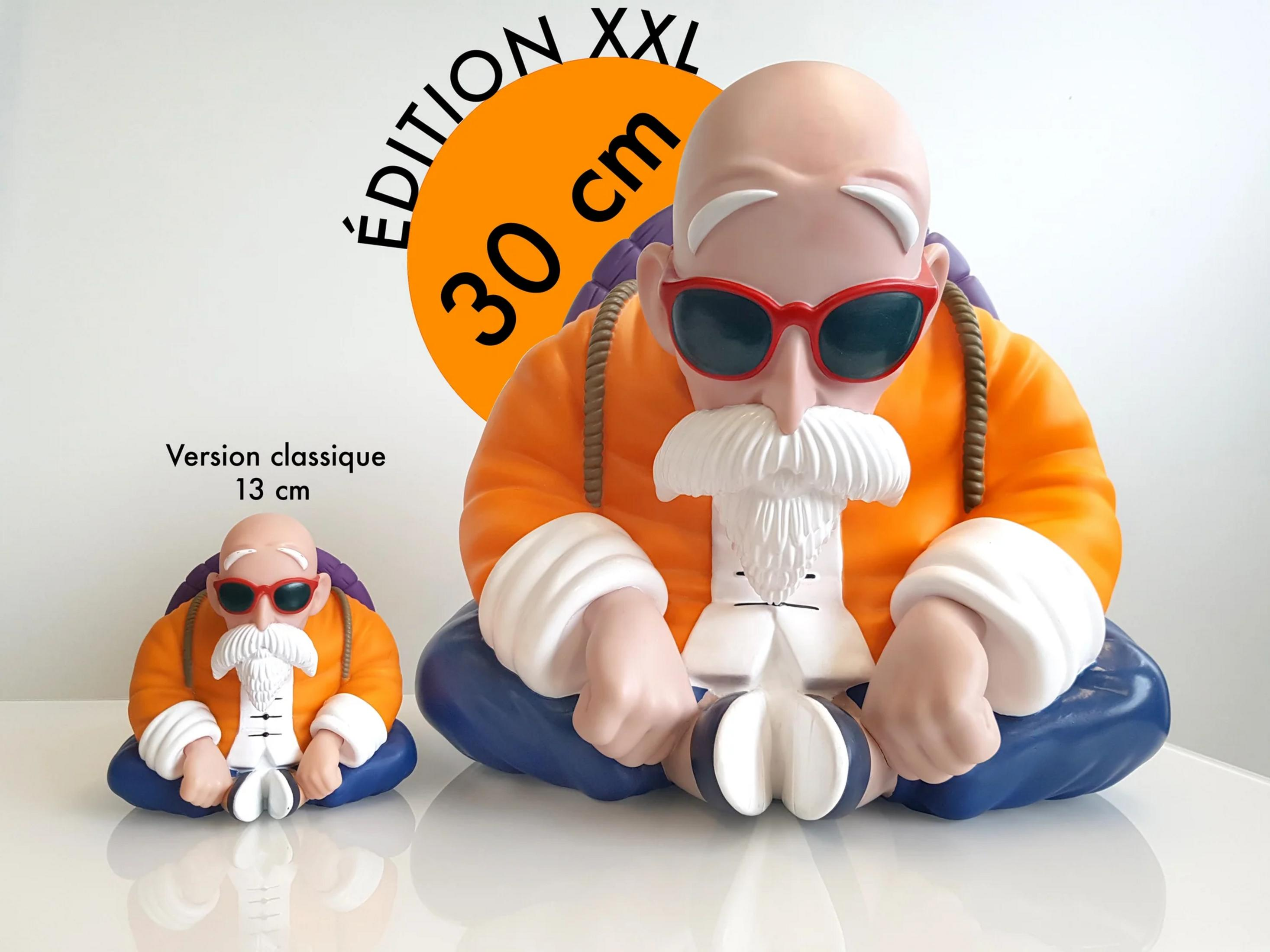 Zwei Figuren von Master Roshi in Orange, eine groß (30cm) und eine klein (13cm).