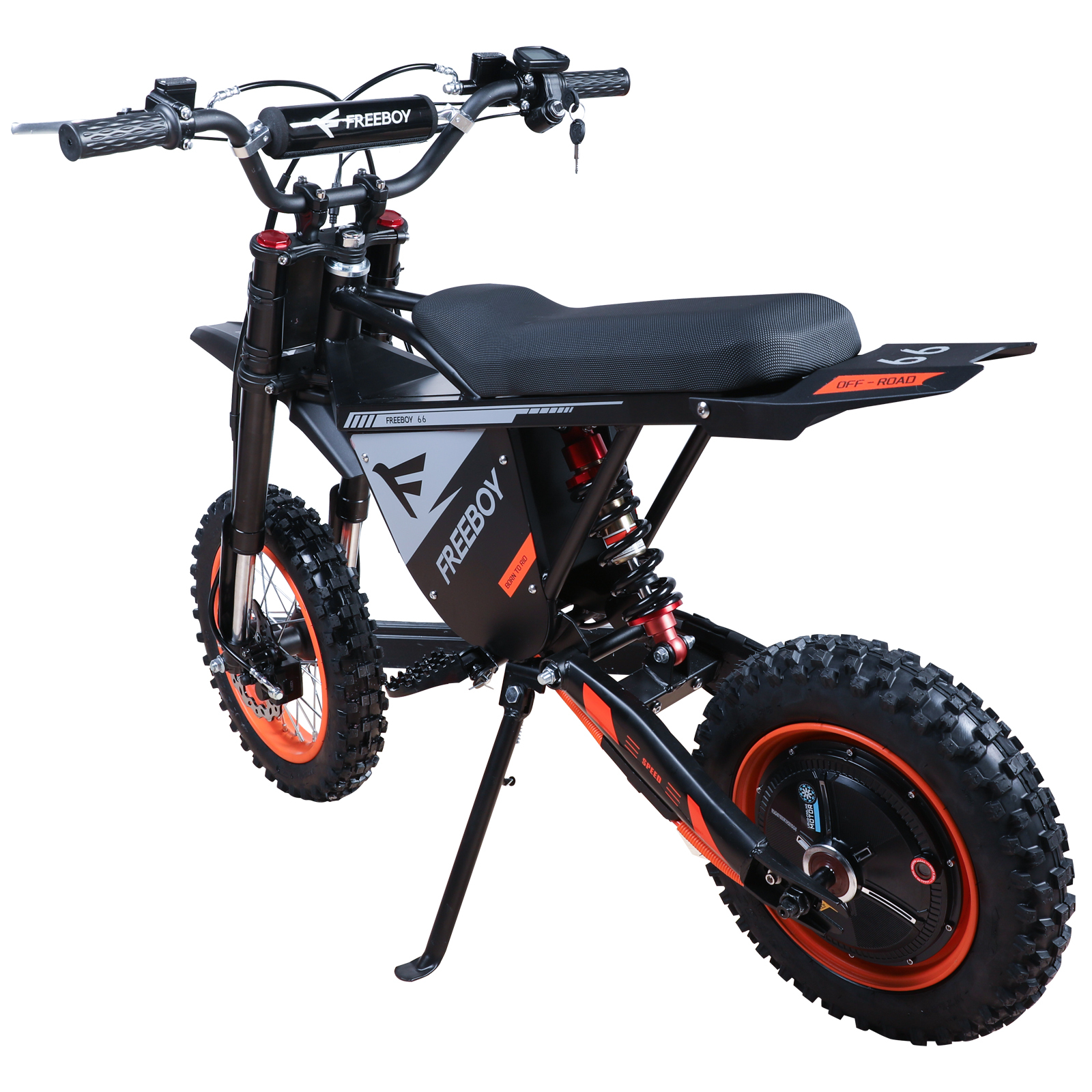 Czarny elektryczny rower typu dirt bike z pomarańczowymi felgami i oponami, na stopce.