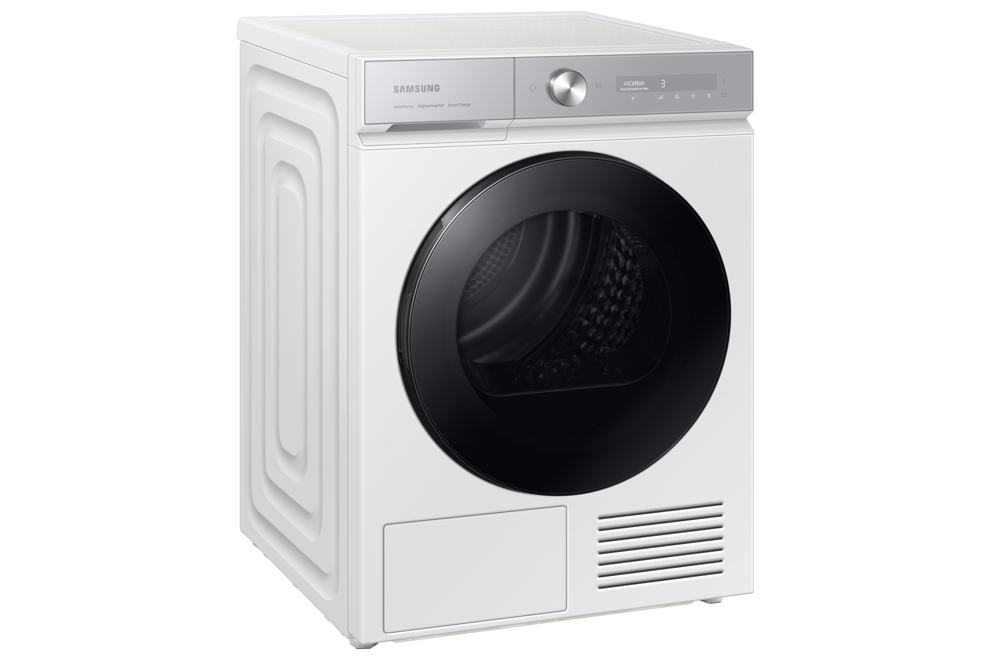 Siyah kapılı ve dijital kontrol panelli beyaz bir Samsung çamaşır kurutma makinesi.