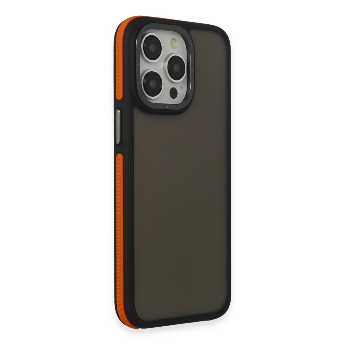 Turuncu vurgulu siyah telefon kılıfı ve üç kamera lensi.