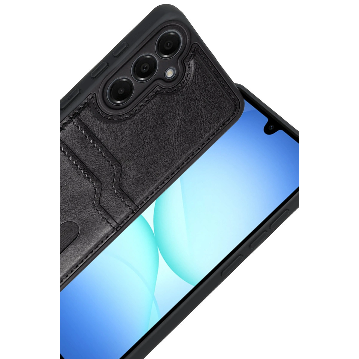 Akıllı telefonda kart yuvaları ve üç kamera lensi bulunan siyah telefon kılıfı.