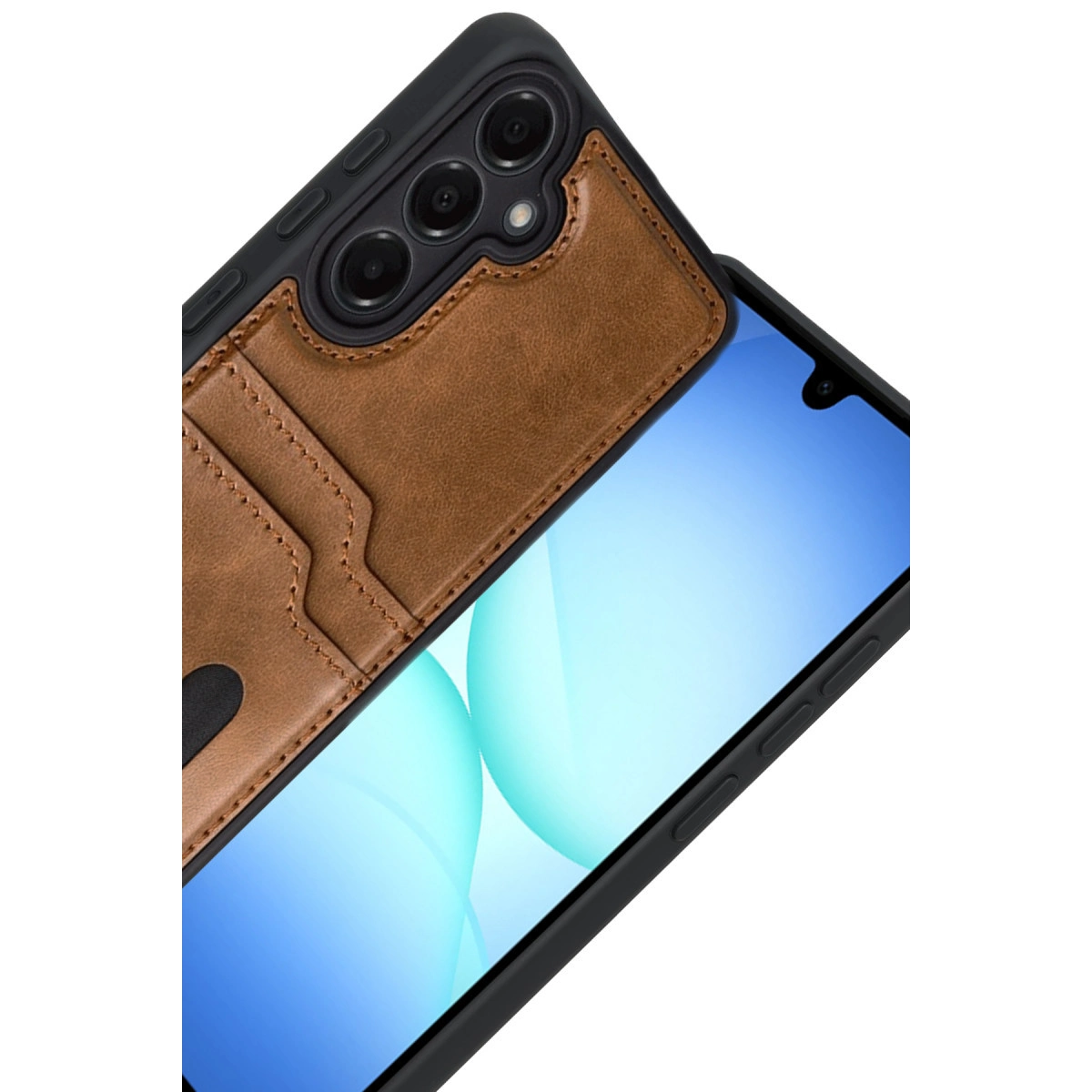 Kart yuvalı ve üç kamera lensli kahverengi telefon kılıfı.