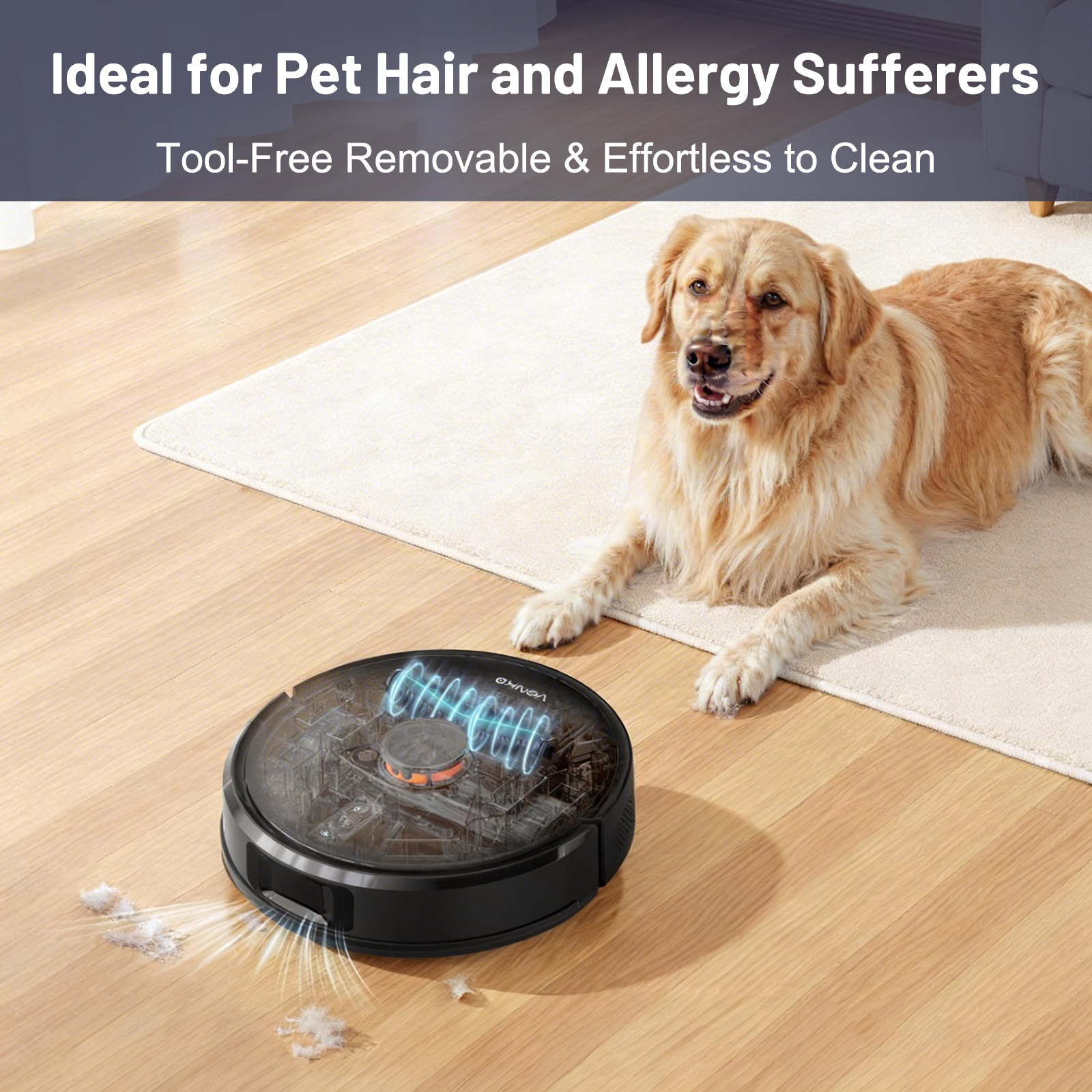 Odkurzacz automatyczny czyści drewnianą podłogę obok Golden Retrievera na dywanie. Tekst: