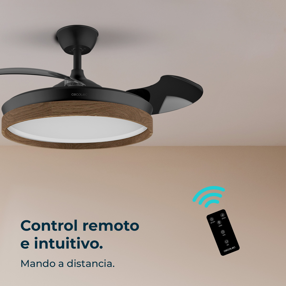 Ventilador de techo con marco de madera, luz y mando.