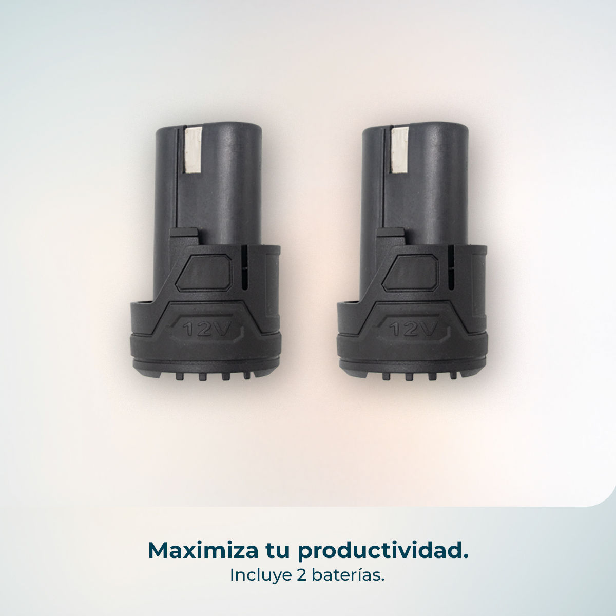 Dos baterías negras de 12V una al lado de la otra.