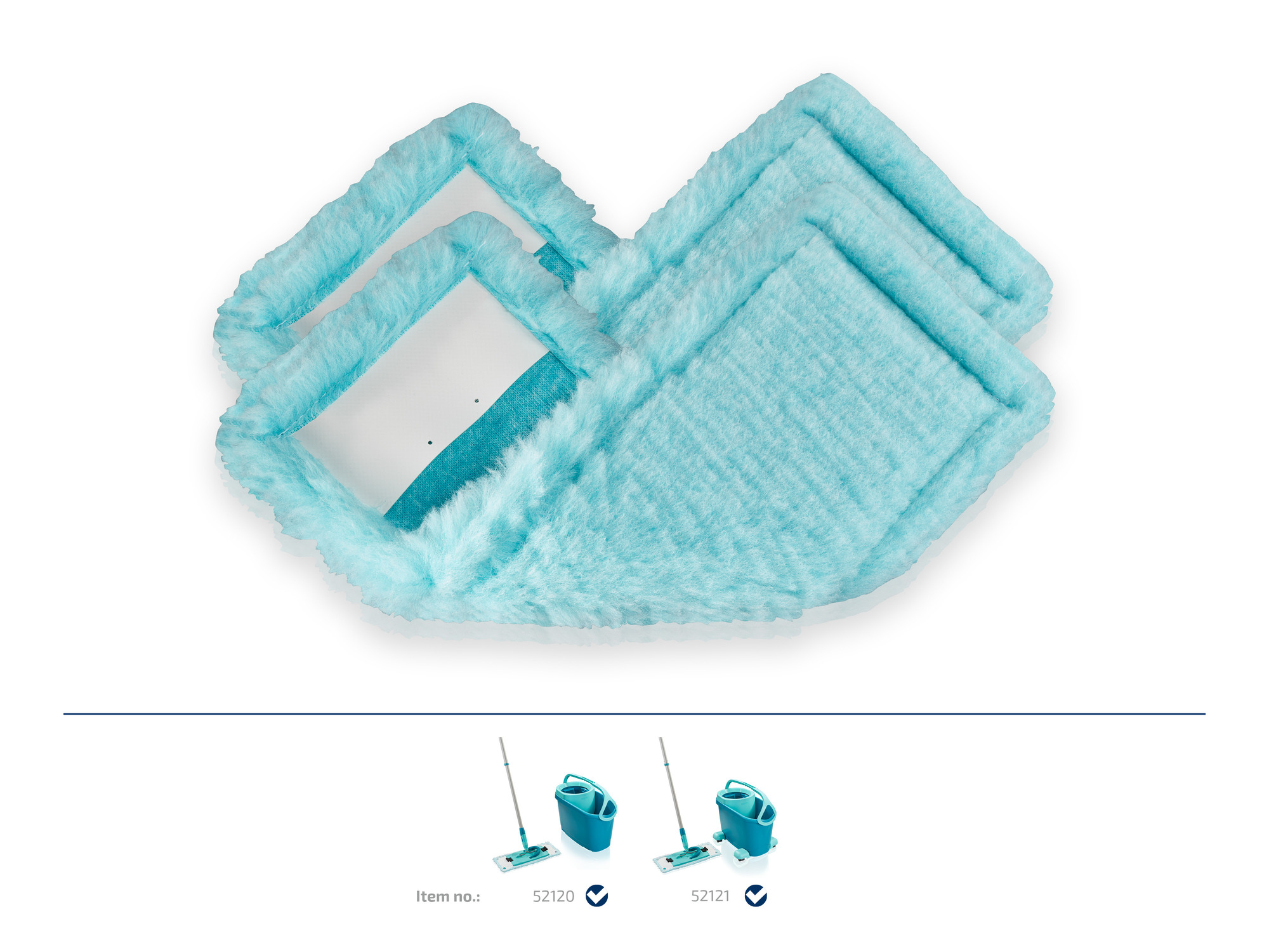 Hellblaue Wischbezüge und ein Mopp mit Eimer.