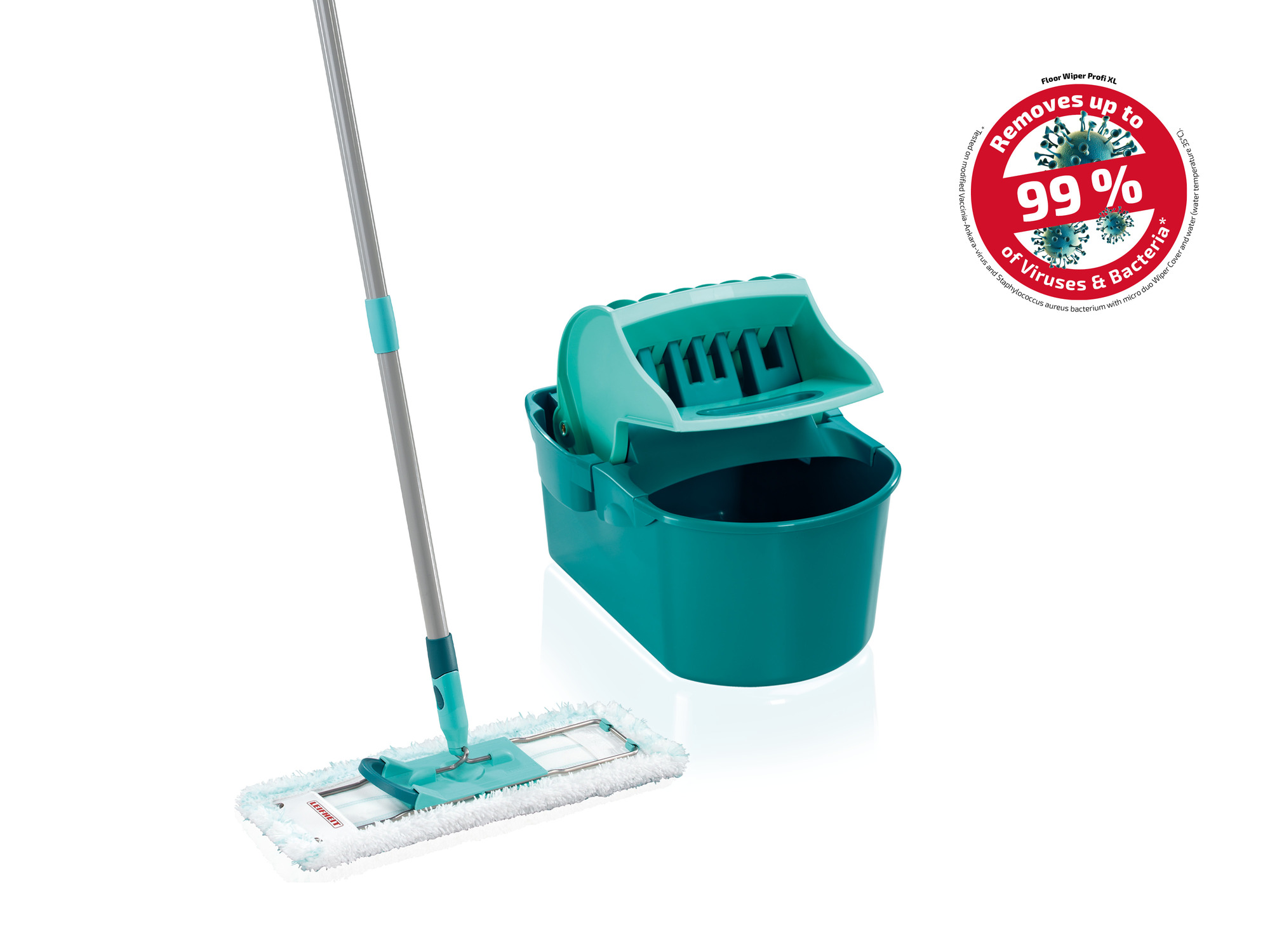 Serpillère turquoise avec seau et manche. Élimine jusqu'à 99% des virus et bactéries.