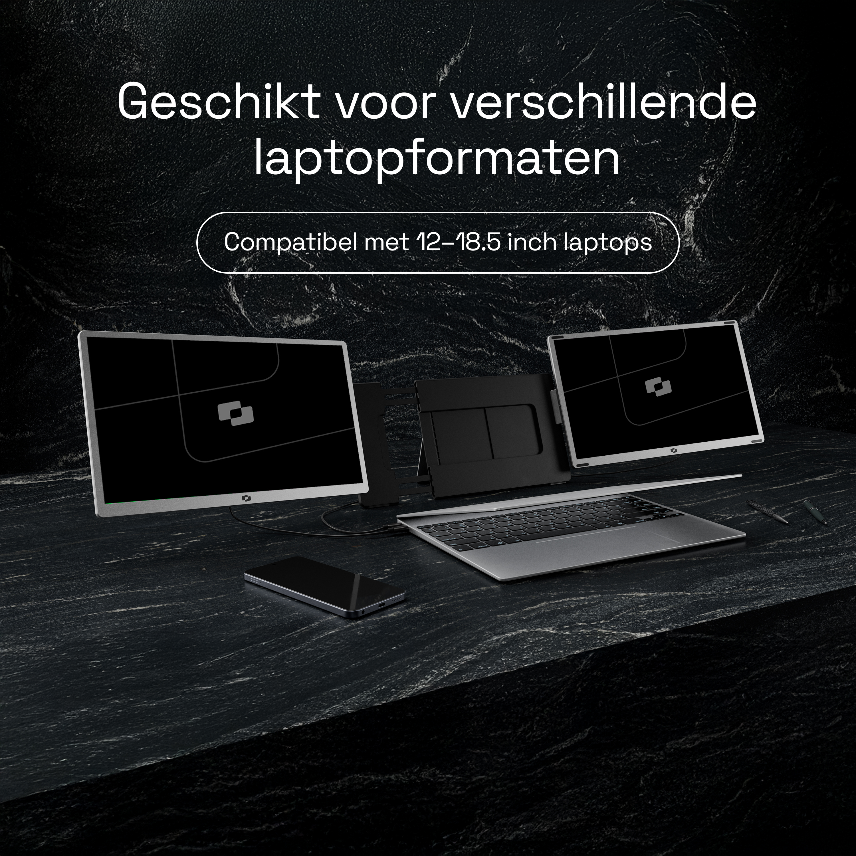 Ordinateur portable, deux moniteurs, smartphone et support sur table en marbre noir.