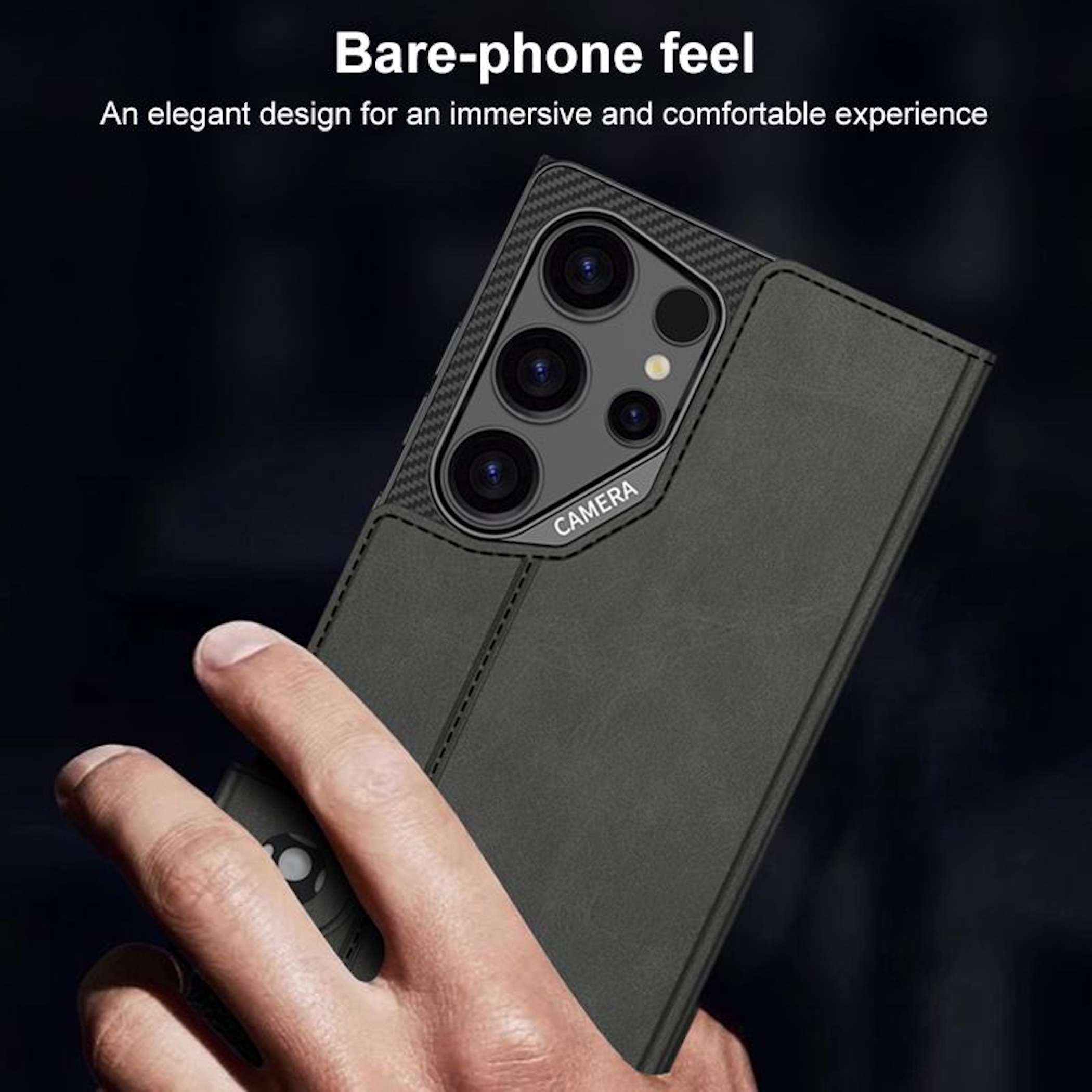 Eine Hand hält ein dunkles Handy mit einem Kameramodul.