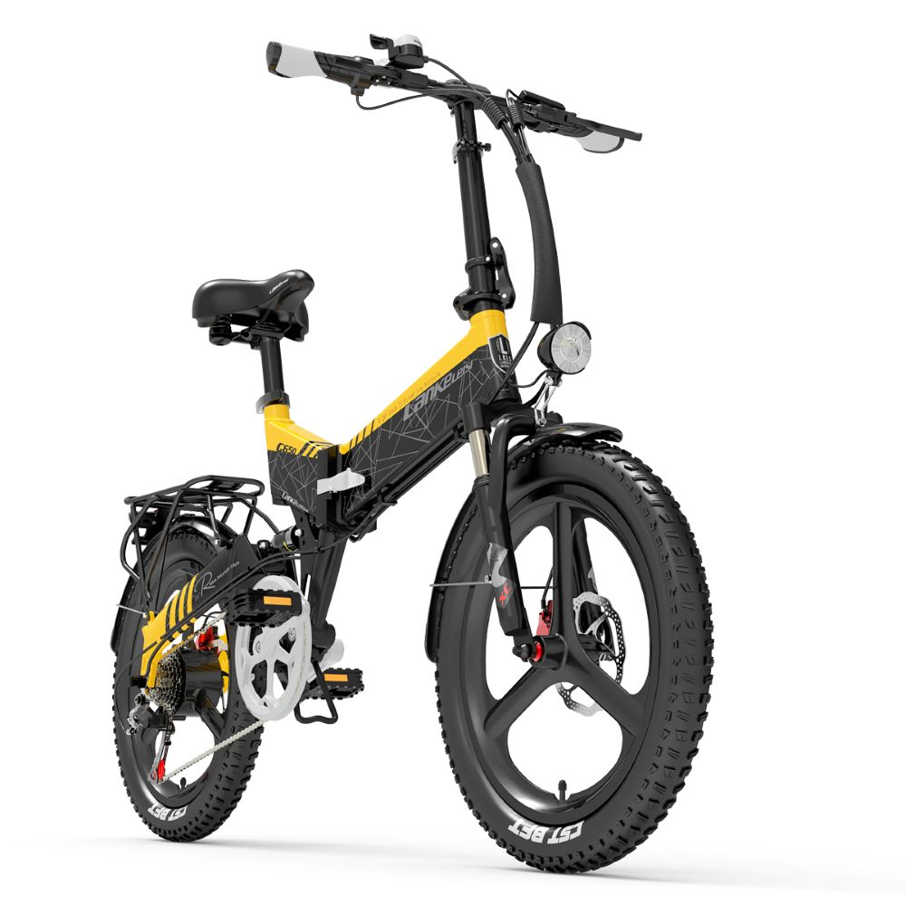 Una bicicleta eléctrica plegable amarilla y negra con neumáticos anchos y portaequipajes.