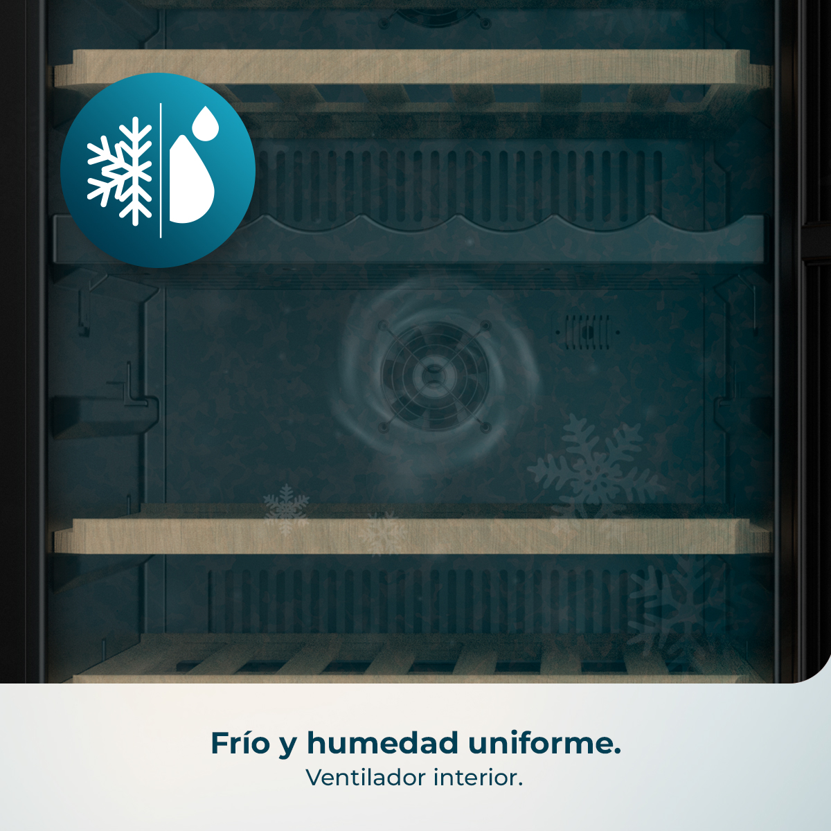 Interior de refrigerador con ventilador y símbolo de hielo. Frío y humedad uniformes.