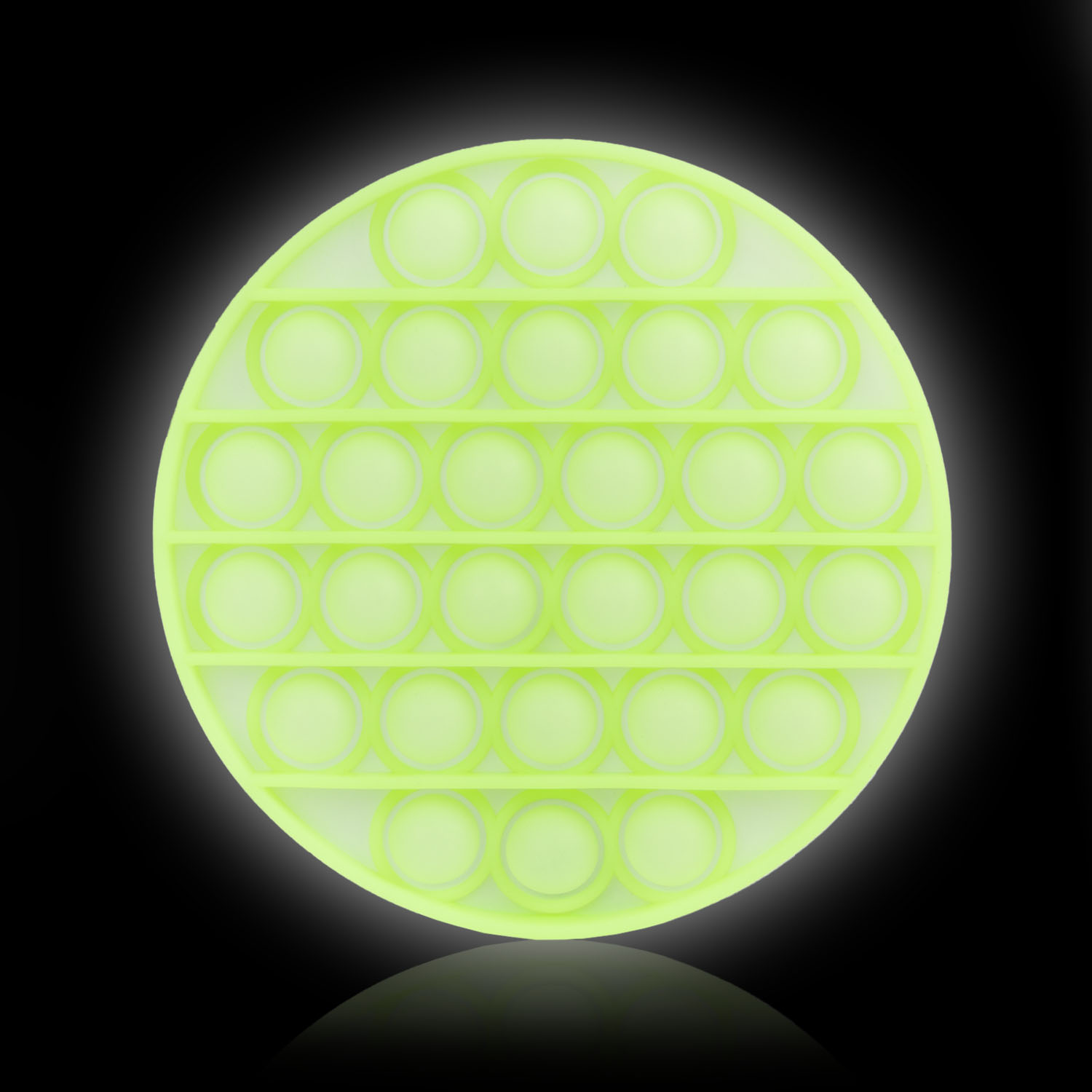 Un juguete Pop It circular de color verde brillante con muchas burbujas, sobre fondo negro.