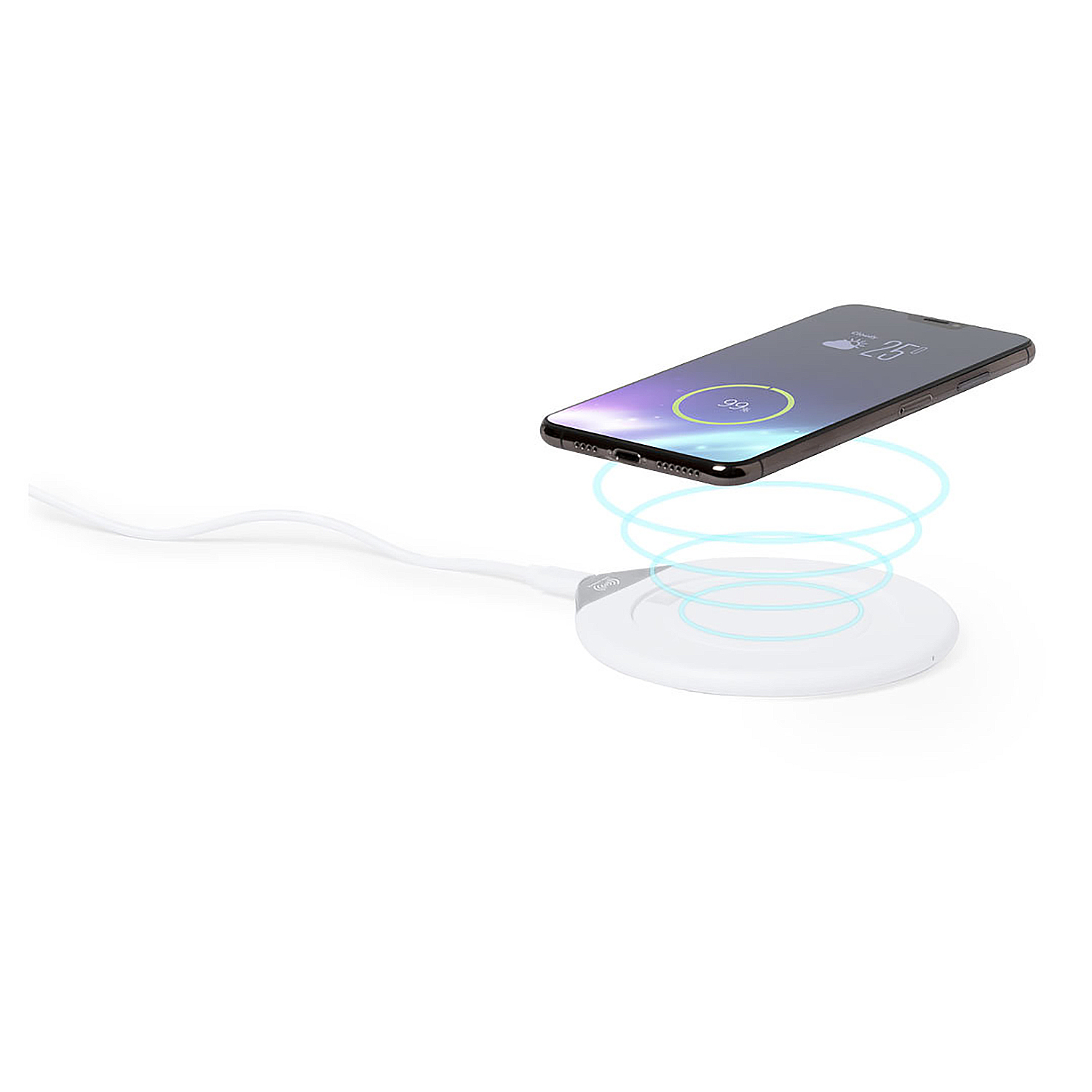 Uno smartphone è in carica wireless su una base di ricarica bianca e rotonda.