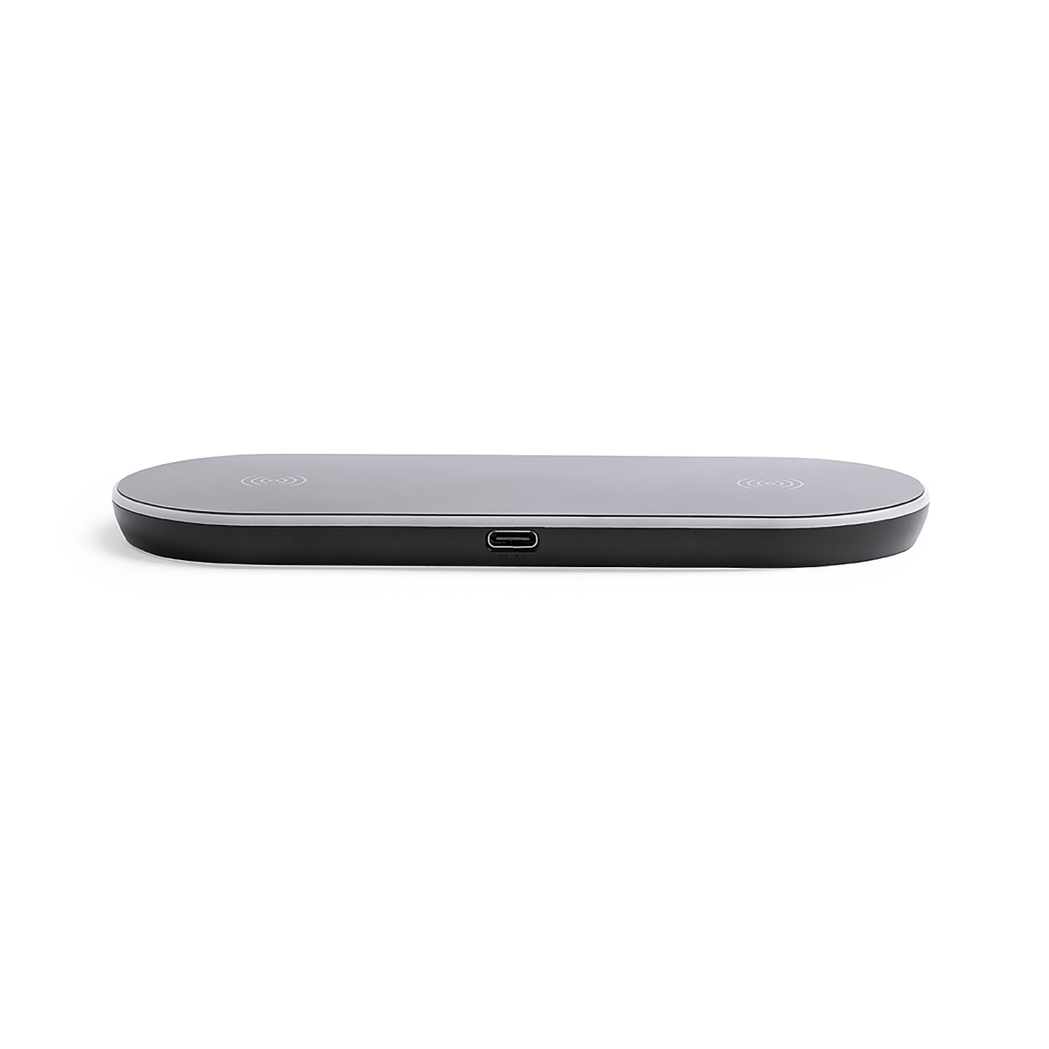 Un elegante caricabatterie wireless nero e argento con due pad di ricarica e una porta USB-C.