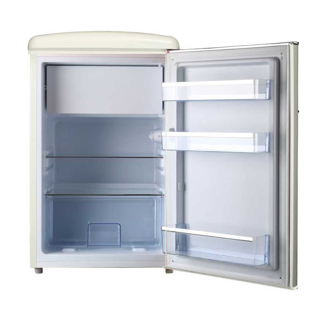 Ein cremefarbener Kühlschrank mit offener Tür zeigt Regale und eine Schublade.