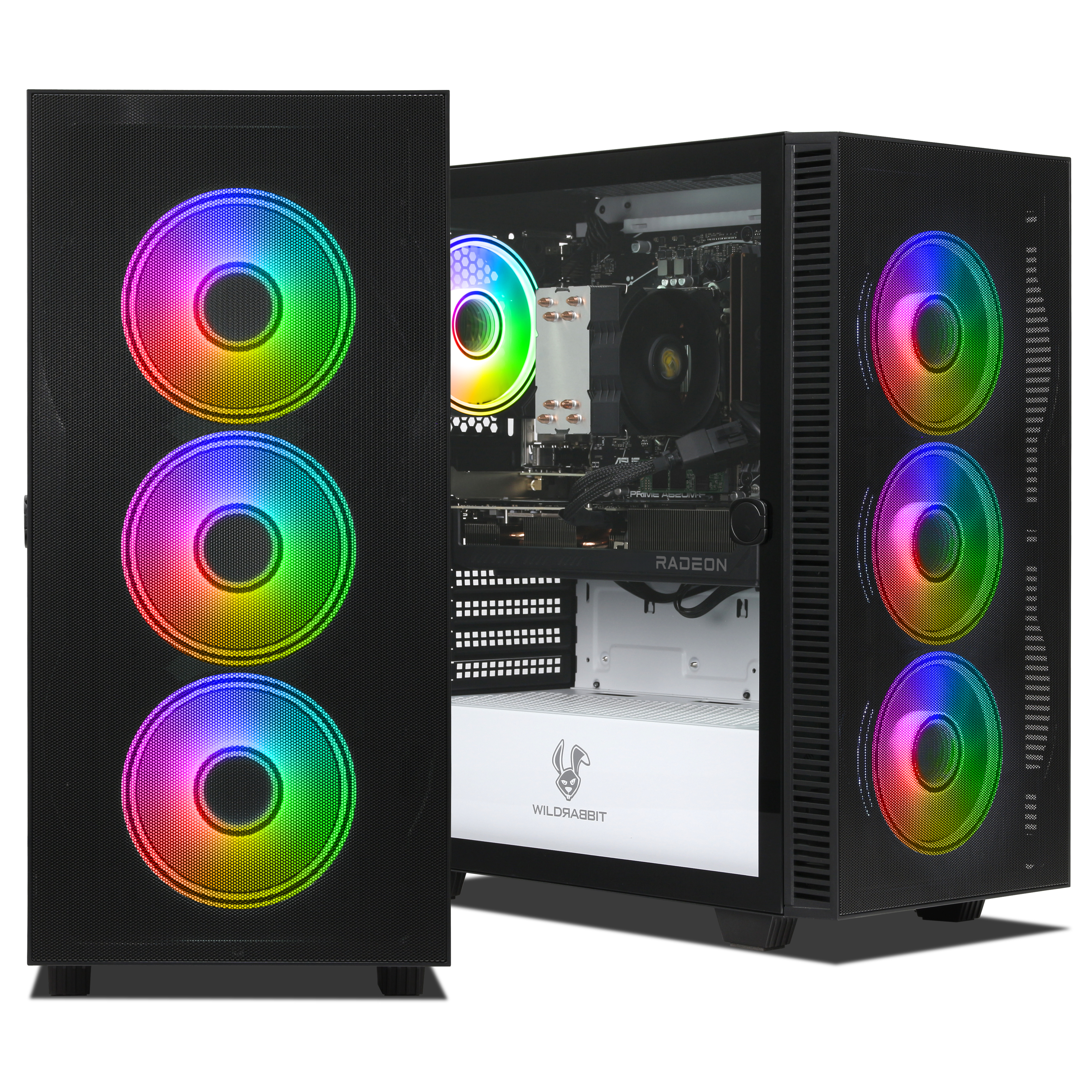 Caja de PC negra con tres ventiladores RGB frontales y panel lateral abierto.