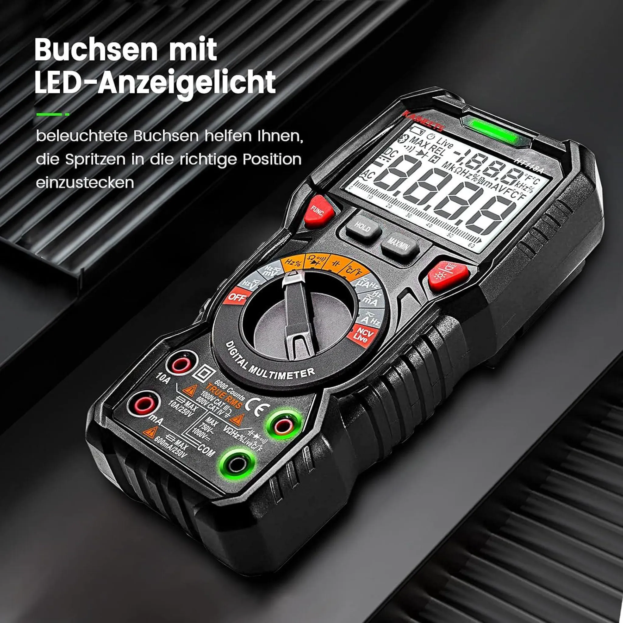 Schwarzes Multimeter mit digitalem Display und beleuchteten Buchsen.