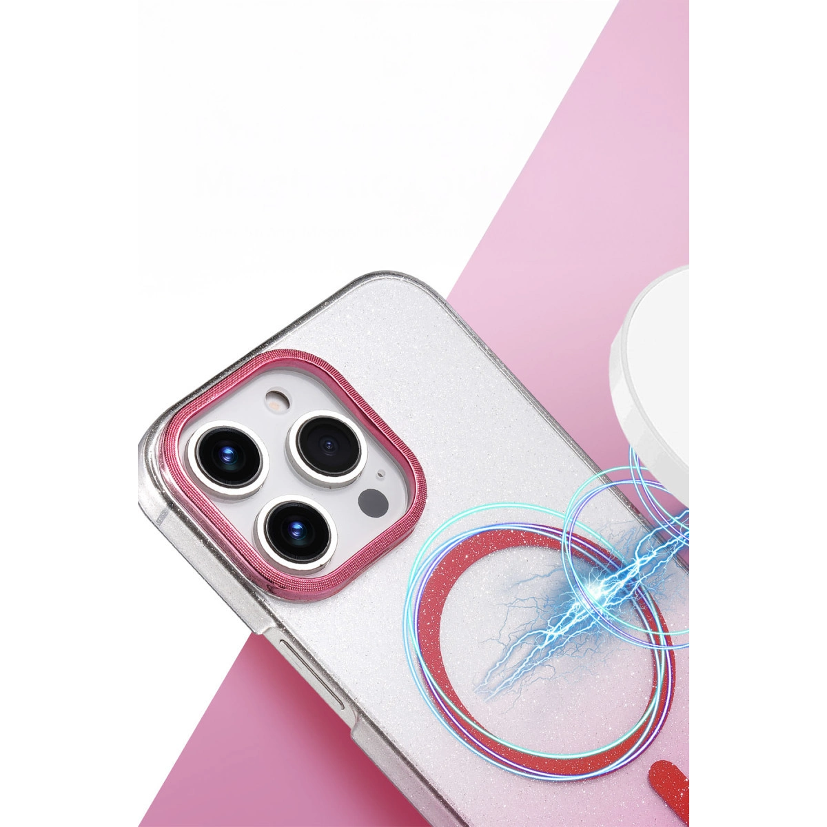 Üç kameralı ve pembe kenarlı ışıltılı telefon kılıfı. Manyetik şarj.