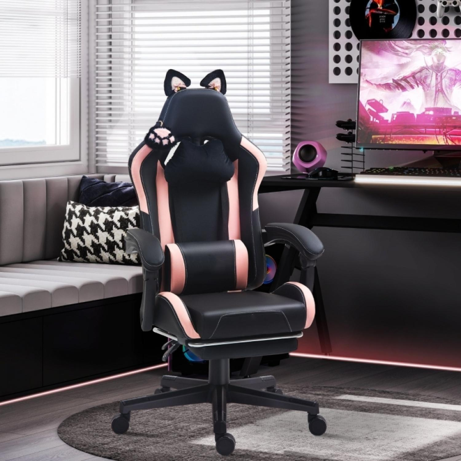 Ein schwarzer Gaming-Stuhl mit rosa Akzenten und Katzenohren steht im Zimmer.