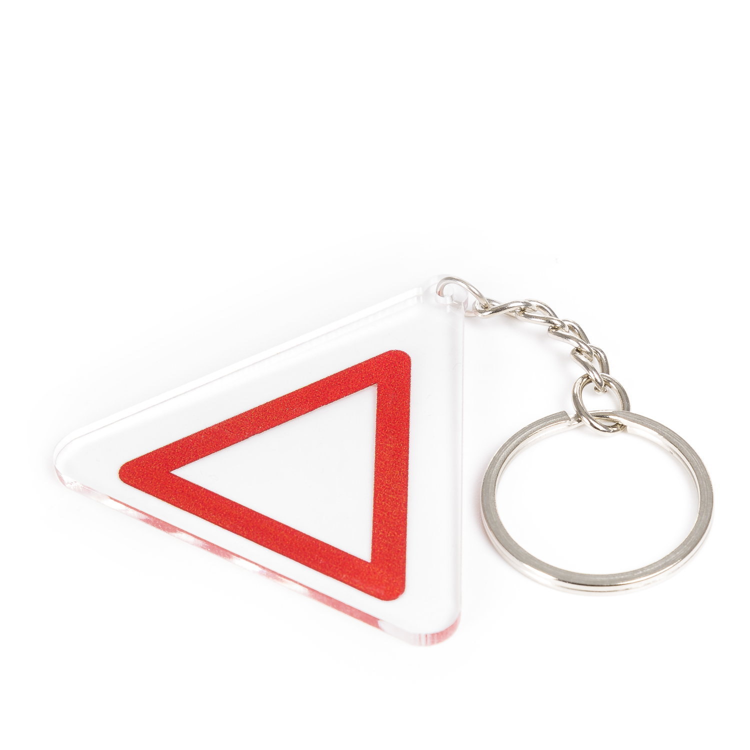 Llavero con colgante triangular rojo y blanco.