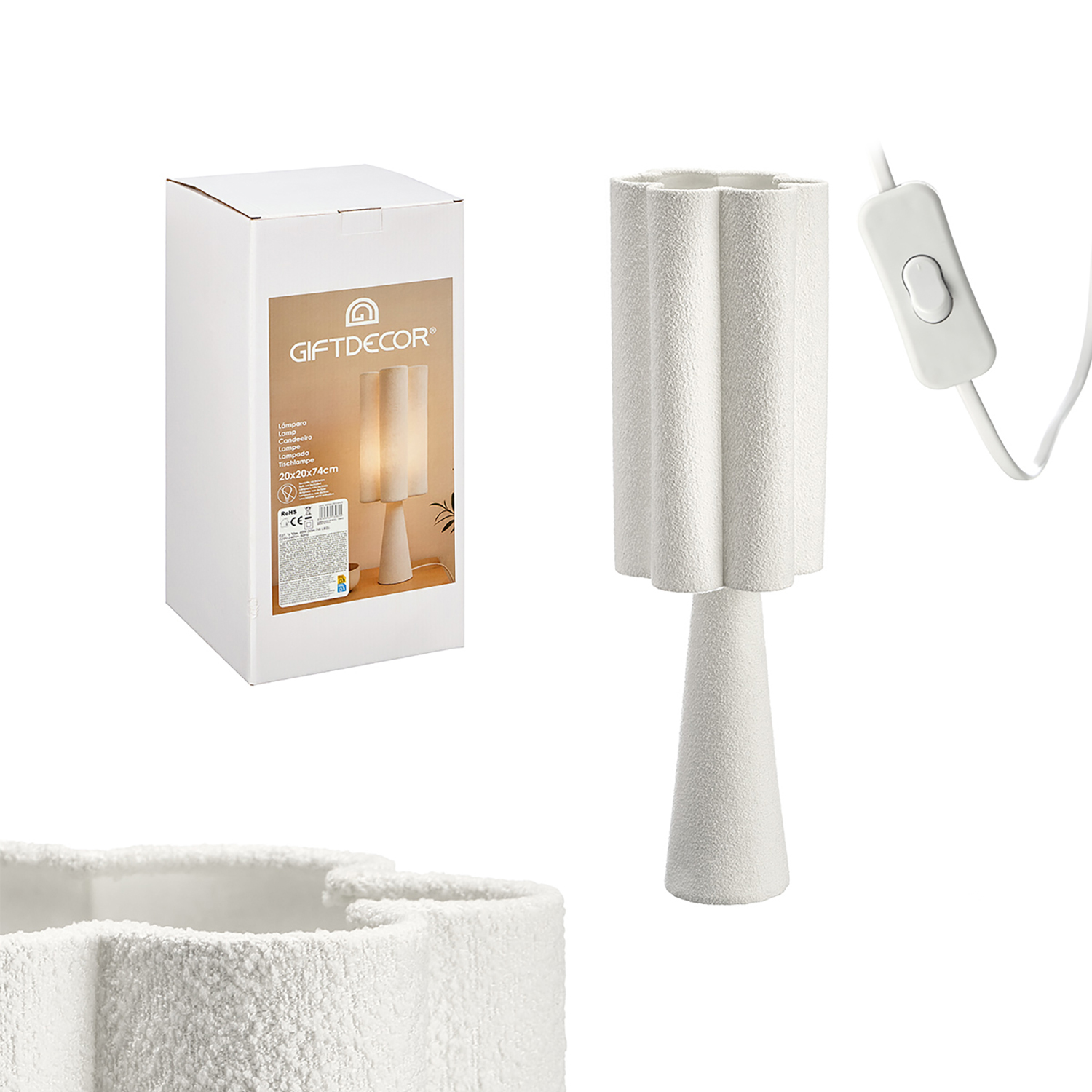 Lámpara de mesa blanca con pantalla texturizada y base cónica.