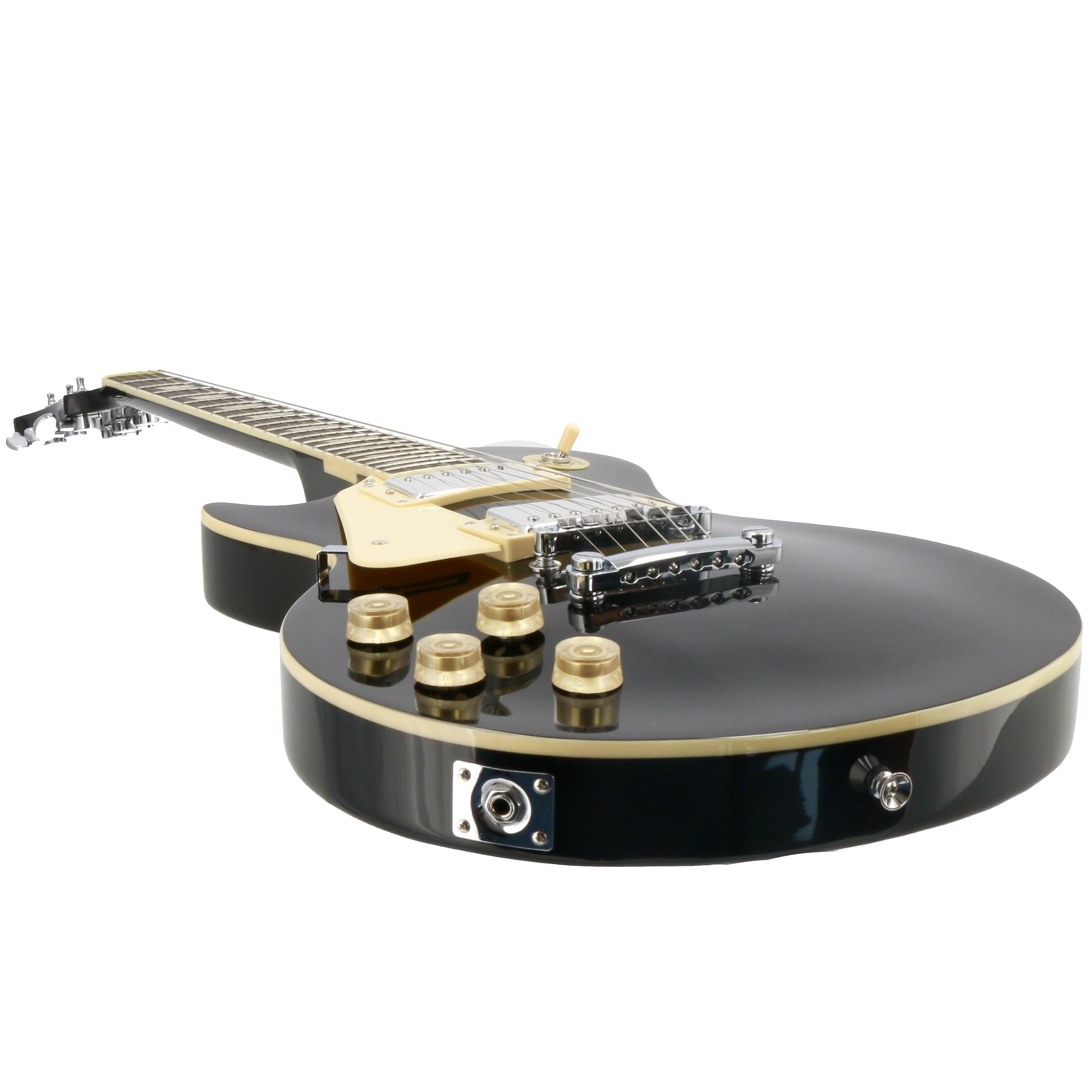 Zwarte elektrische gitaar met gouden knoppen en chroom hardware, op witte achtergrond.
