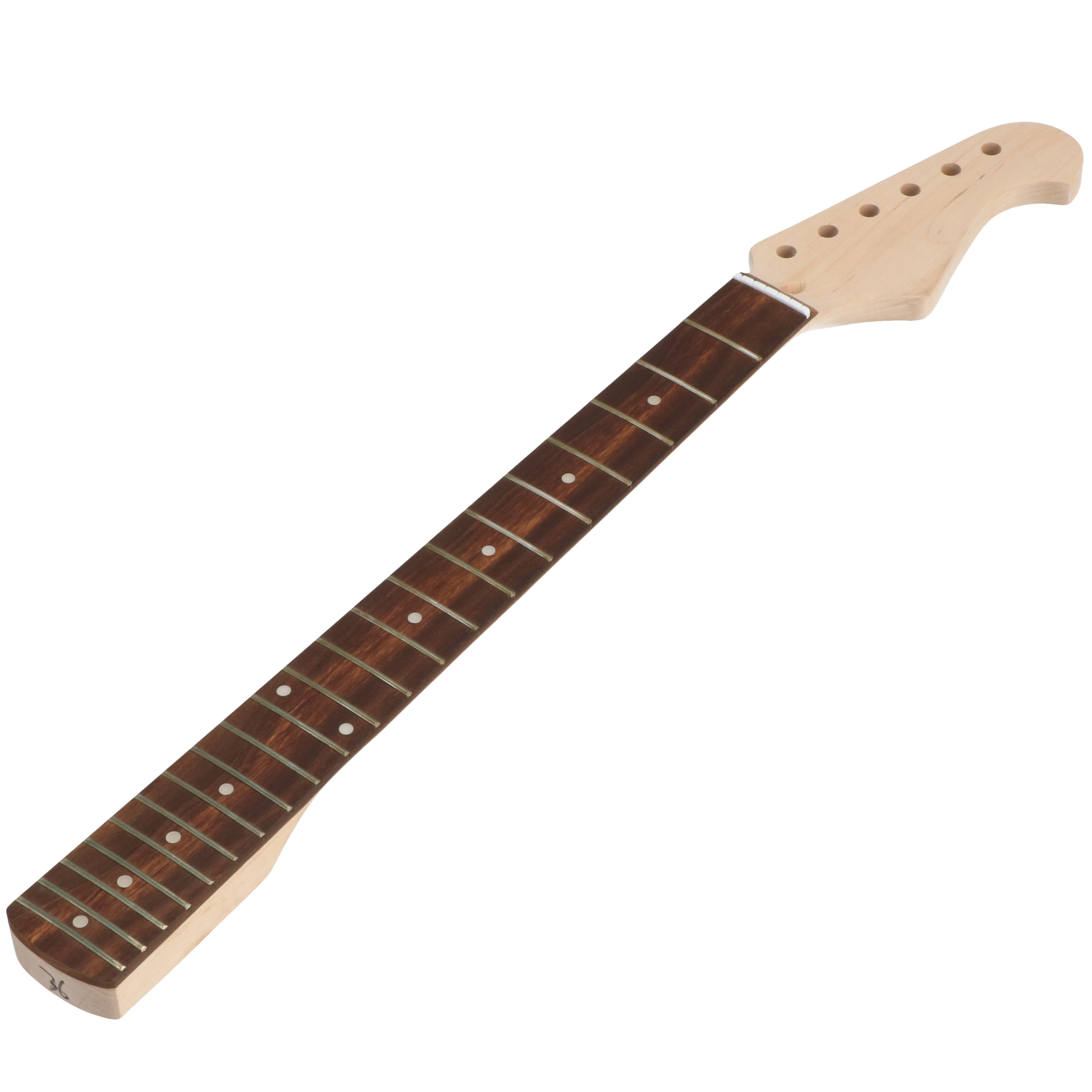 Een houten gitaarhals met toets en frets, geïsoleerd op een witte achtergrond.