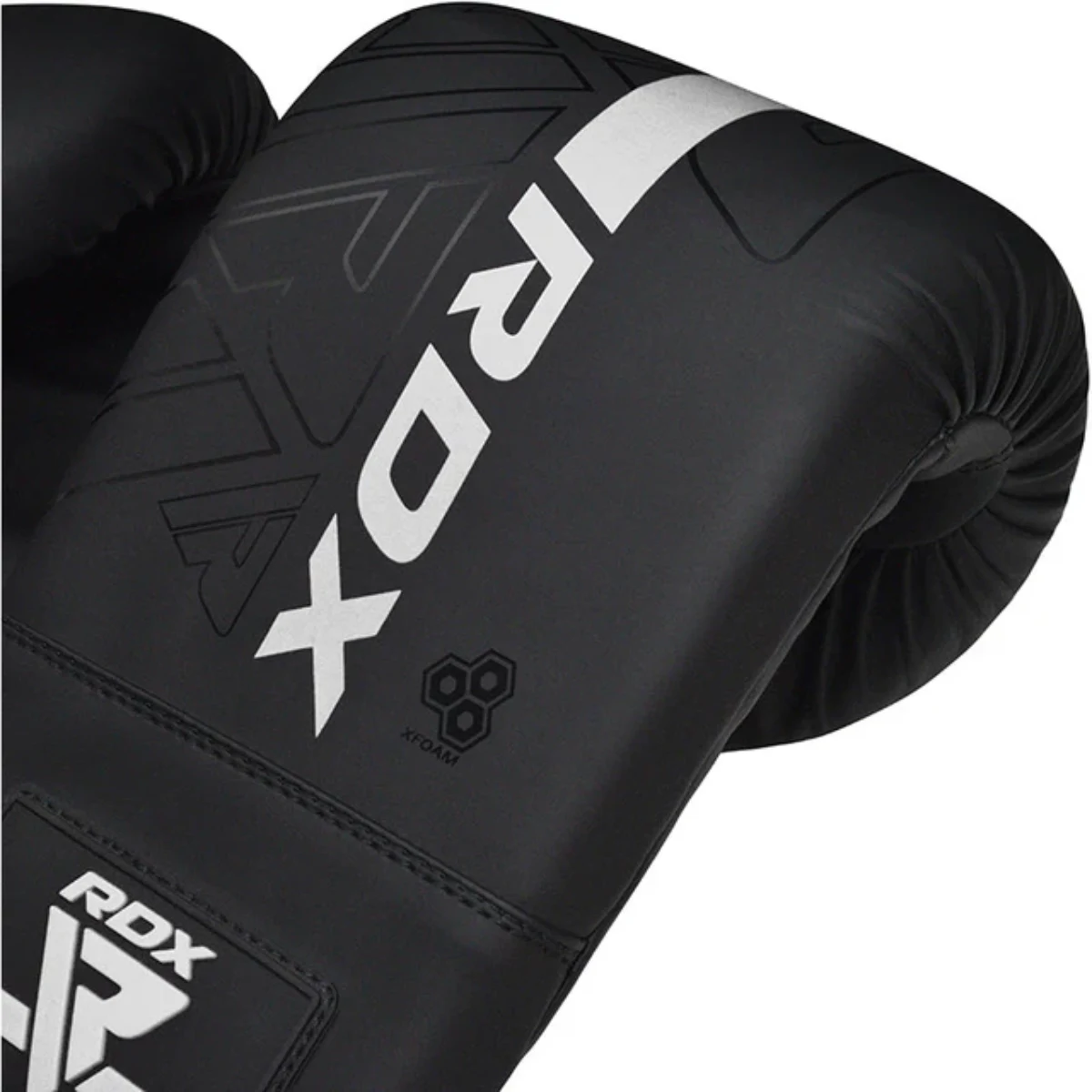 Gants de boxe noirs avec logo RDX blanc et symbole XFOAM.