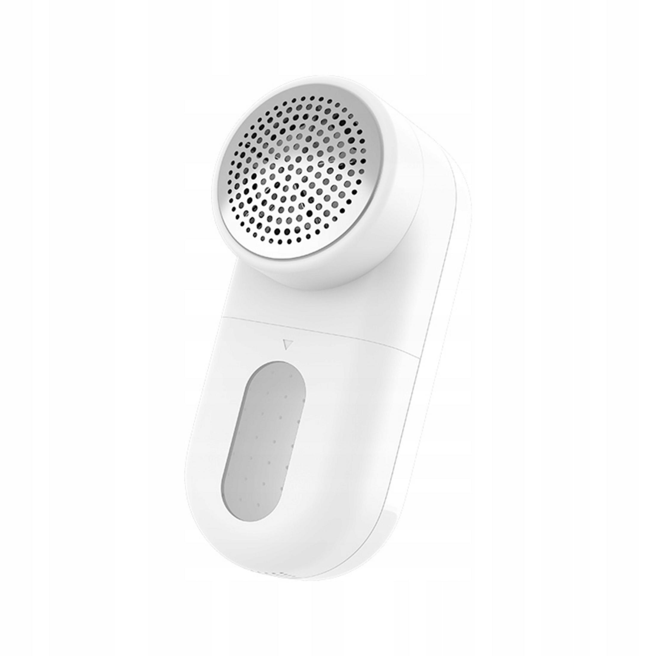 Un rasoito per tessuti bianco con testa perforata e finestra di visualizzazione.
