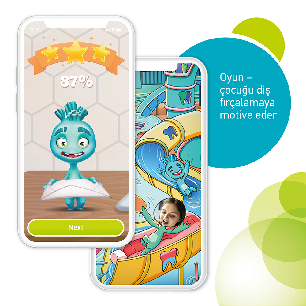 İki telefon ekranı, çizgi film karakterleri ve bir çocuğun yer aldığı diş hijyeni oyunu gösteriyor.