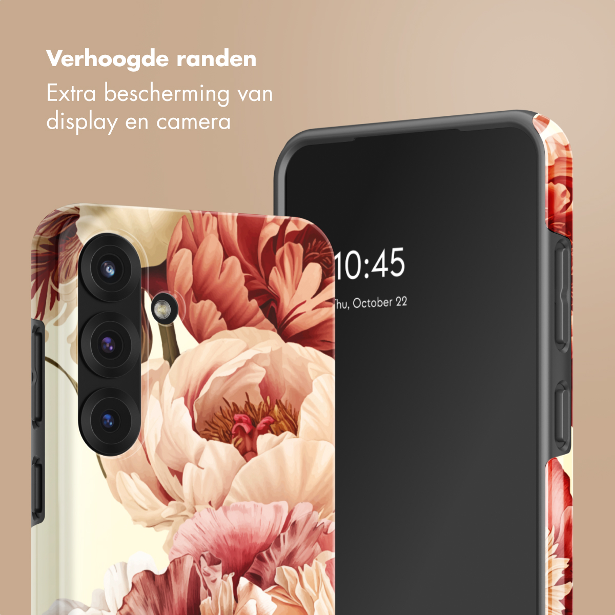 Una cover per telefono con motivo floreale accanto a uno smartphone con schermo scuro.