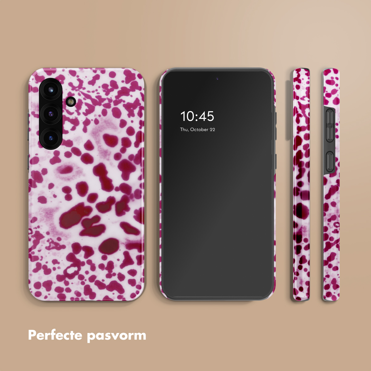 Custodia per telefono con motivo e smartphone su sfondo marrone.