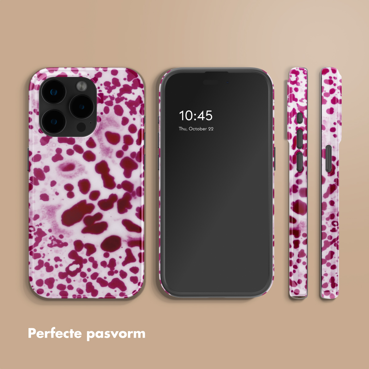 Uno smartphone con cover a fantasia marmorizzata su sfondo chiaro.